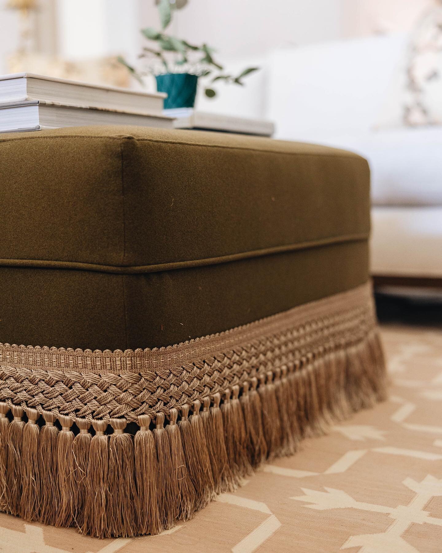 Who doesn&rsquo;t love a custom ottoman that is larger than most coffee tables? That silk fringe doesn&rsquo;t hurt either! #jkathryninteriors 

#interiordesign #interiordesigner #interiorinspiration #interiorinspo #classicdesign #traditionaldesign #