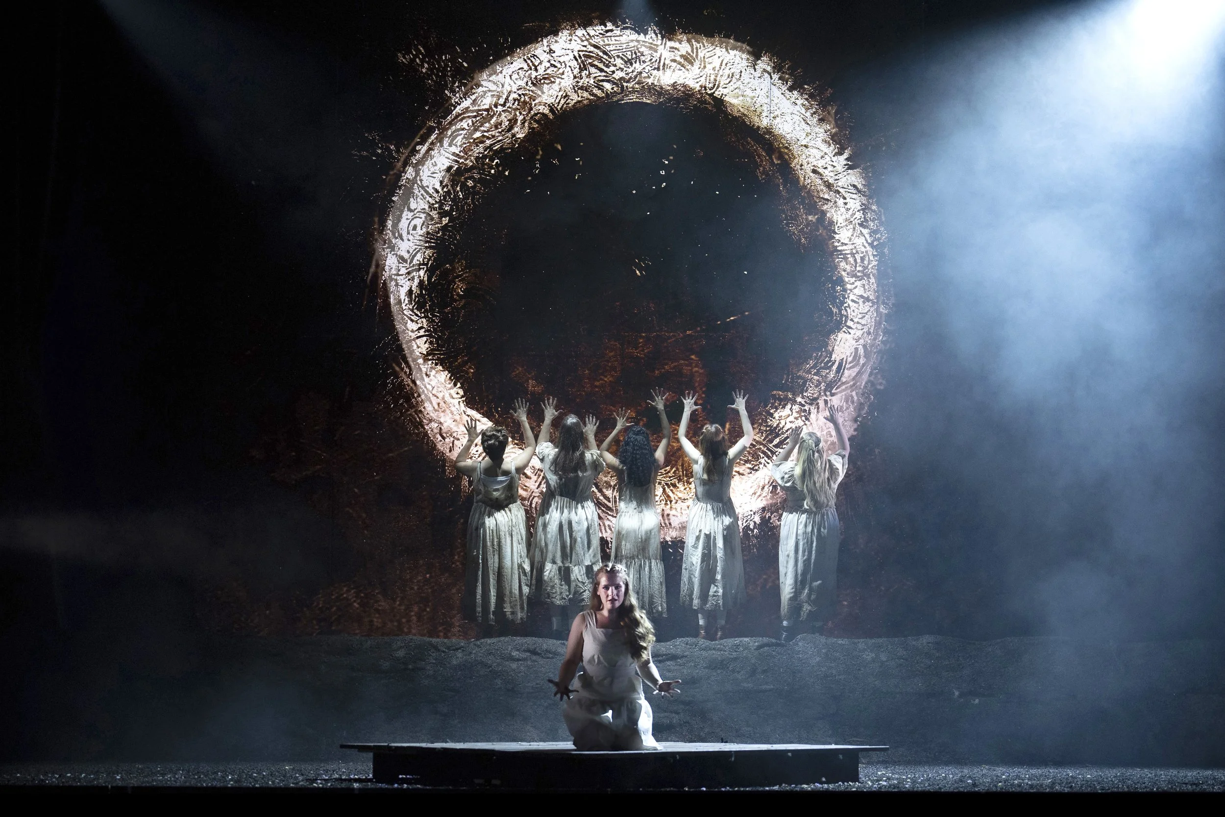 ETO_SnowMaiden_photo©RichardHubertSmith-8951.jpg