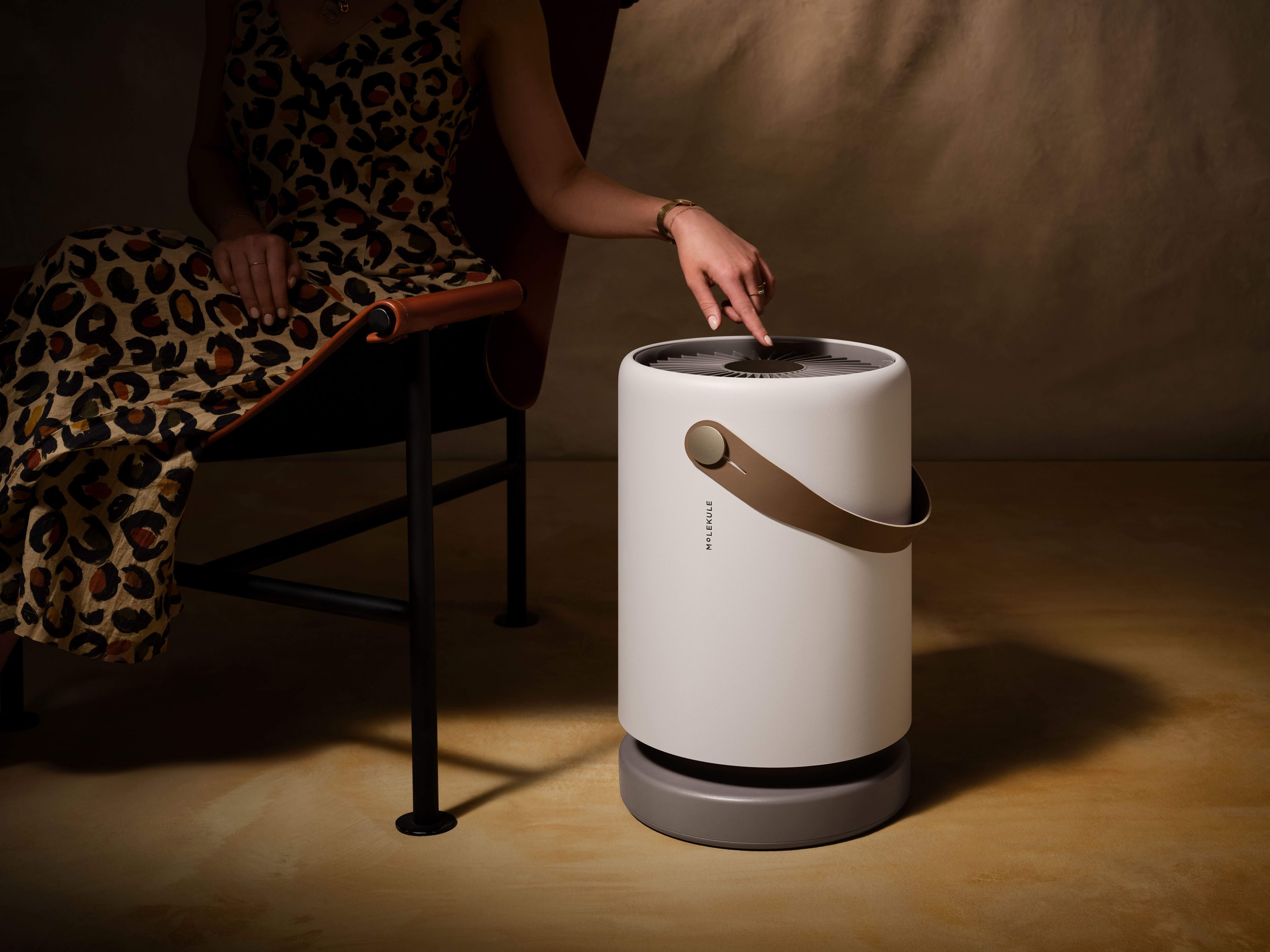 Molekule_07_20_26_Desert_Plus_Chair_001.jpg