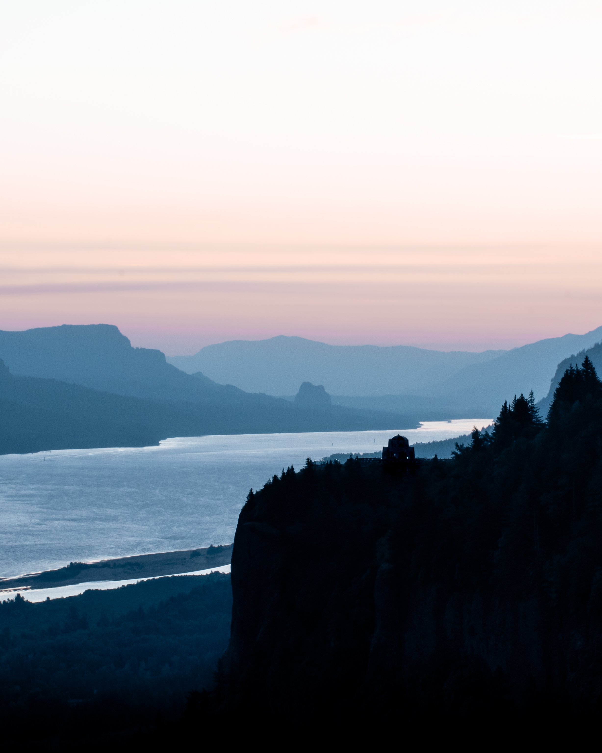 Vista House & Columbia River