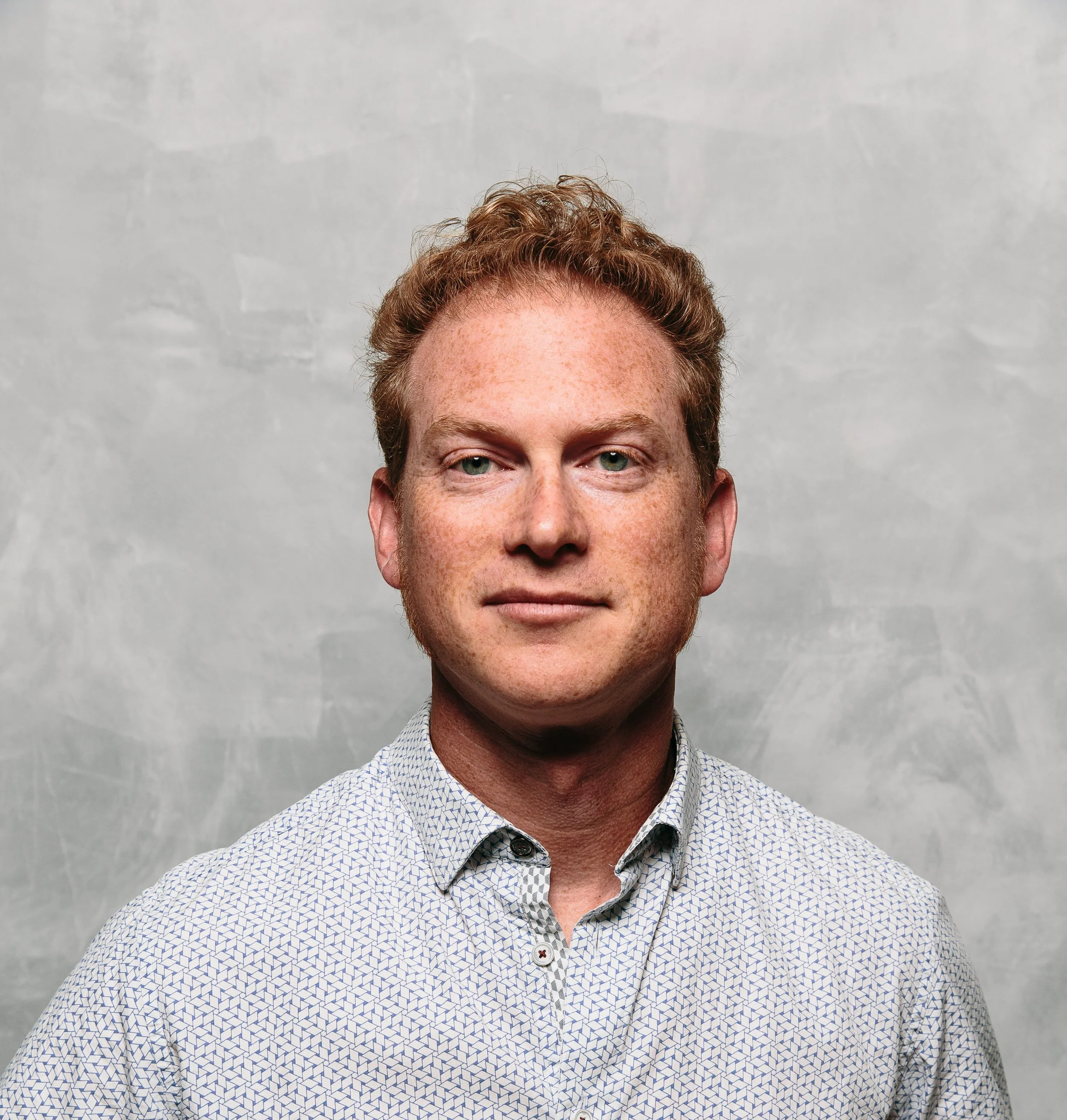 Aaron Miller headshot2022.jpg