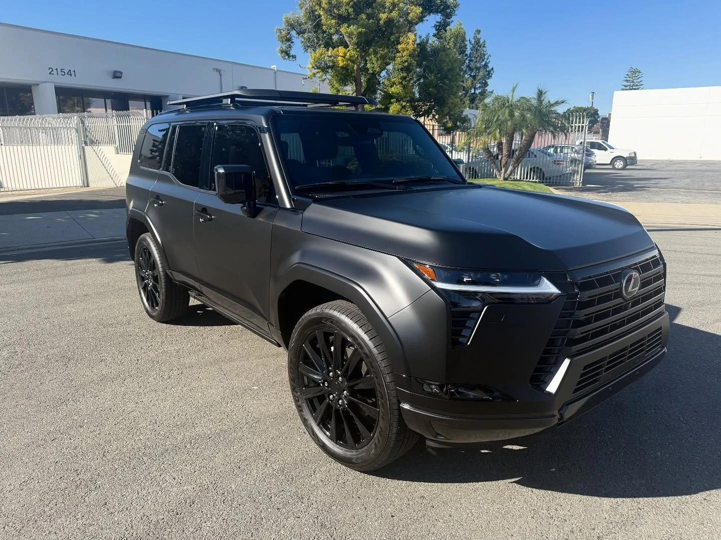 Lexus GX550 in for a full frozen black colored ppf, gloss black powder coated wheels and full Ceramic window tint, topped of the whole car with ceramic coating for a longer lasting protection. #ezw #eziewraps #pureppf #lexusgx550 #coloredppf #carwrap