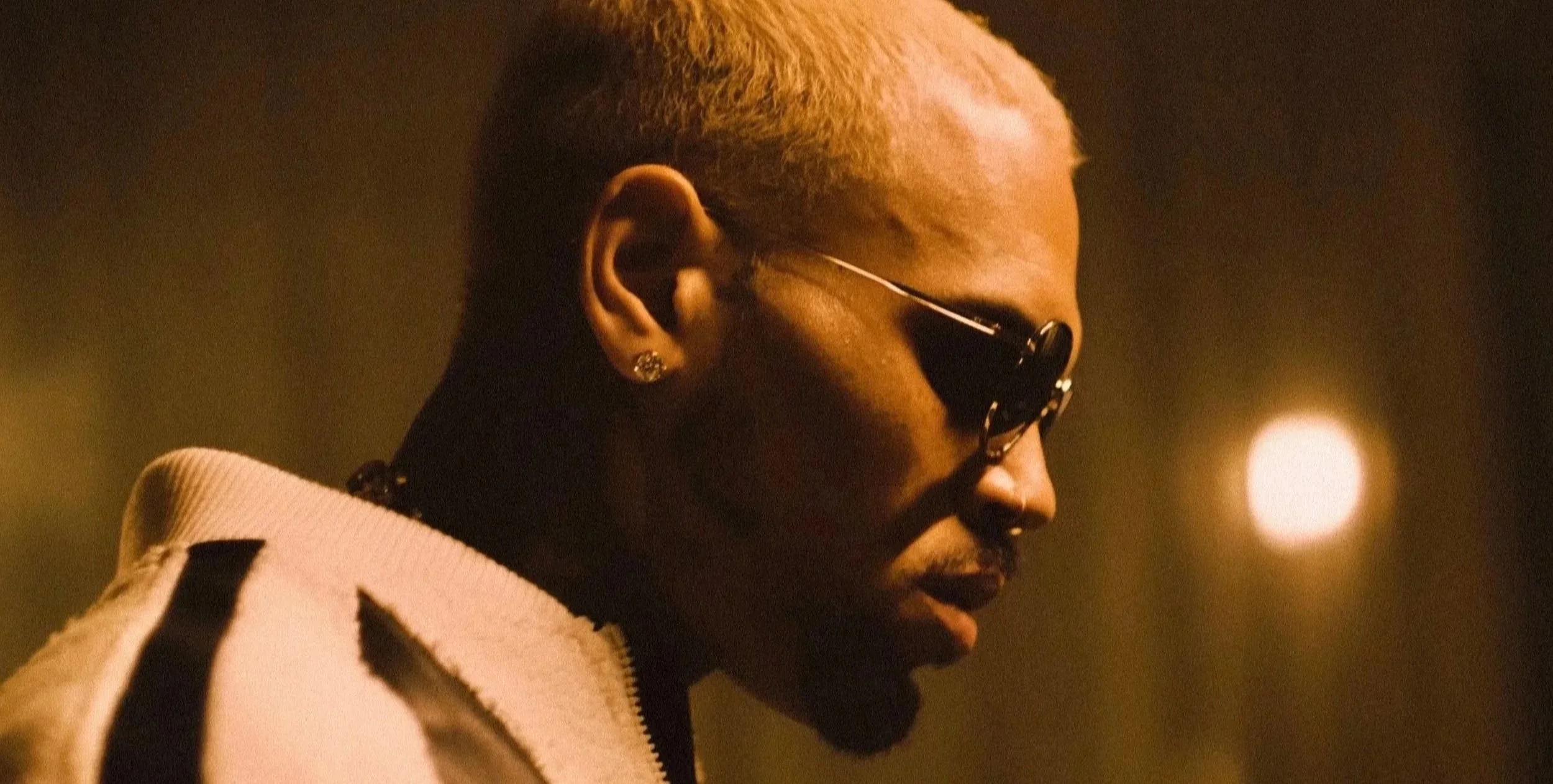Fridayy & Chris Brown - Don't Give It Away