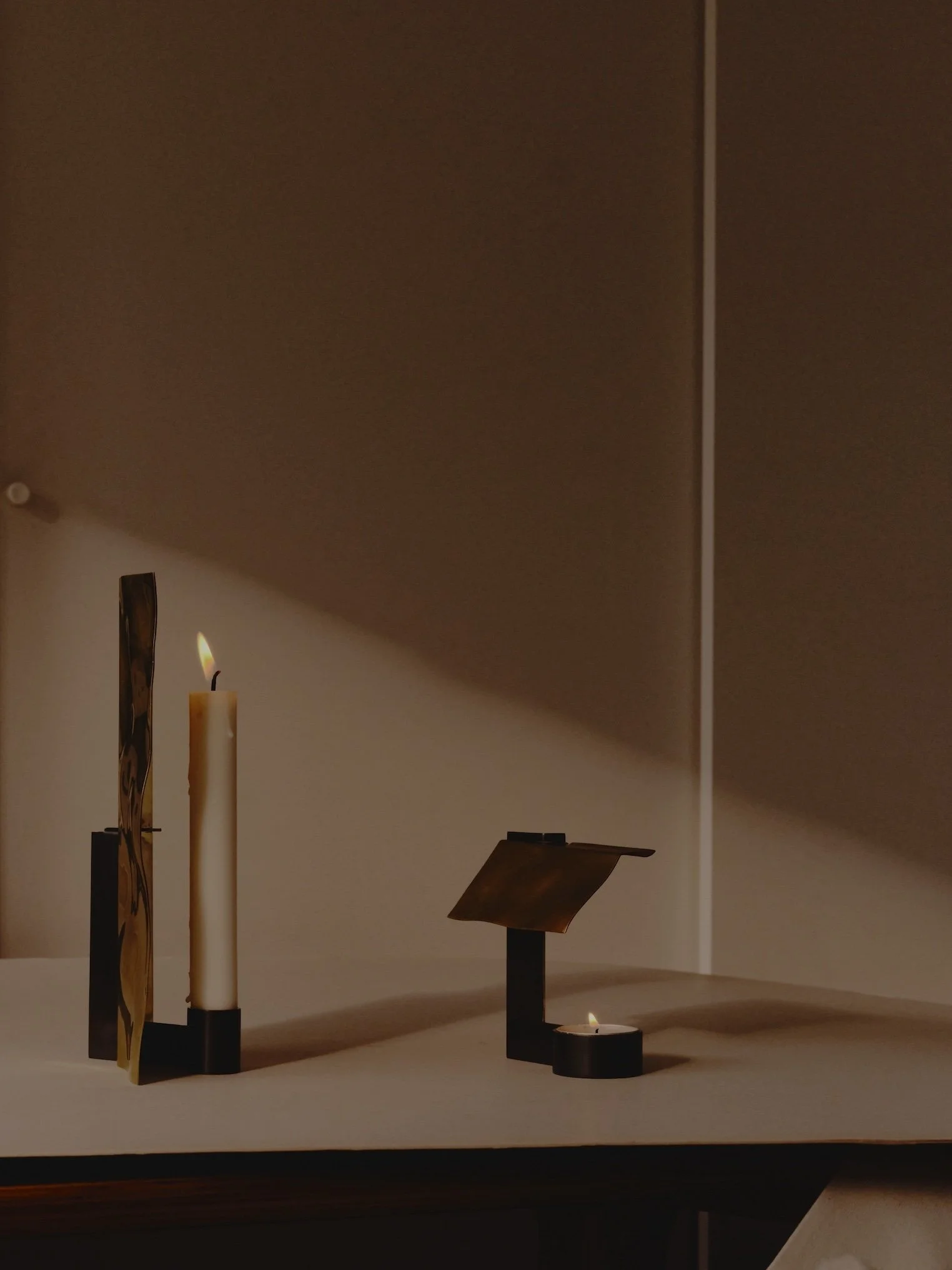 Flames with Moisture: Candle Object designed by Chialing Chiang, taiwanese designer.