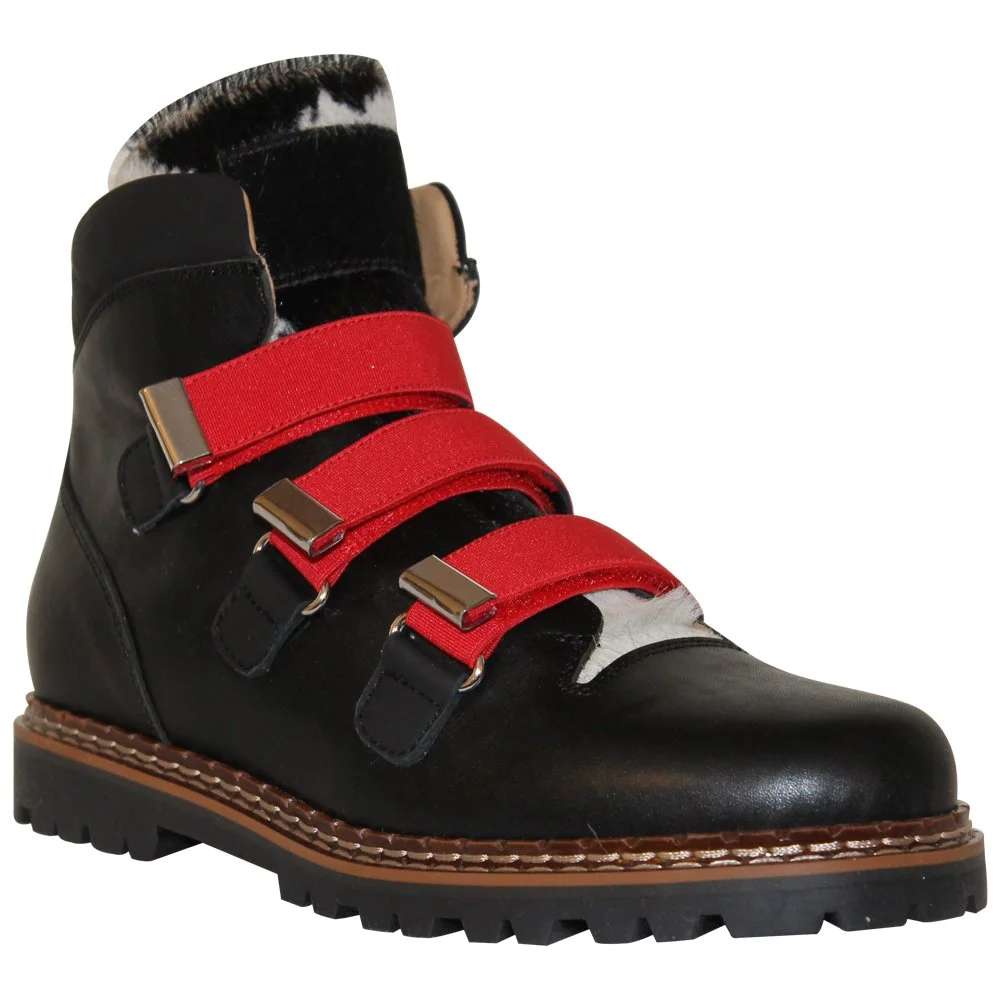 Lavin black 2.jpg