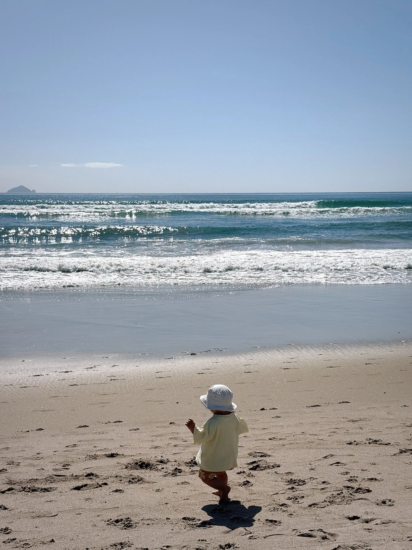 Weekly flow 🌀

&bull; 2 deep days on the re-brand for @katesolleymakeup - can&rsquo;t wait to show you this beautiful makeover!

&bull; Working through the Creative Direction for a new kids label too. Most of my time here is deep in research mode 💻