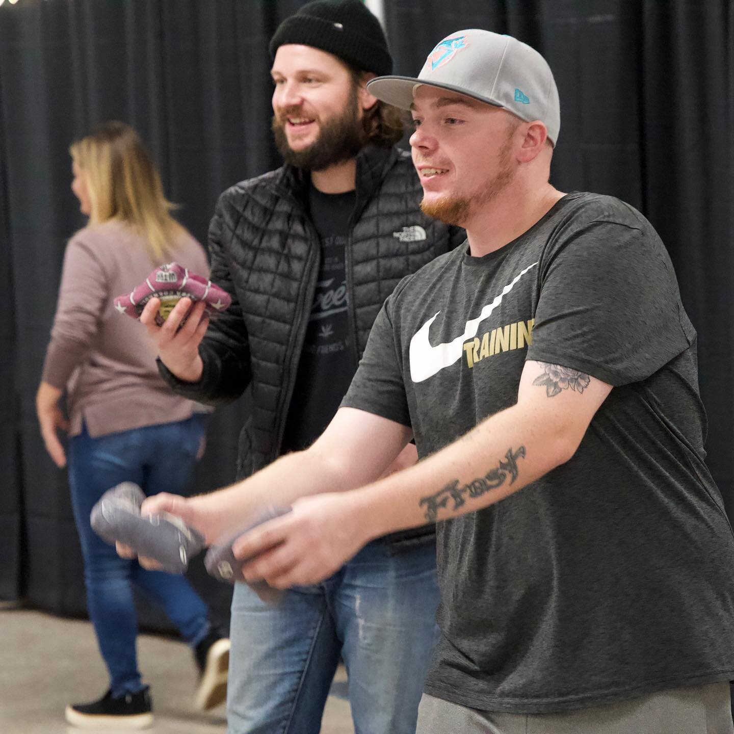 Another great night of cornhole on Monday night. Check out all the great pics, and find out what&rsquo;s ahead for 2023 &hellip; https://www.bccornhole.com/news/fraser-valley-cornhole-is-sold-out