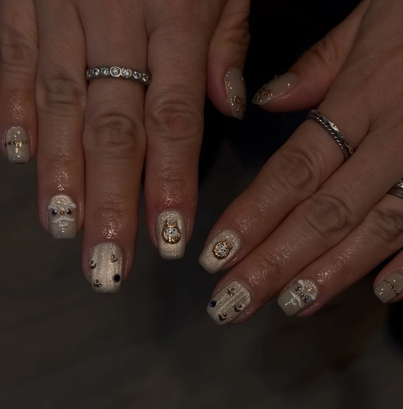 Happy Chinese New Year  新年快乐 ❤️🧧 https://www.soljisalonandspa.com
&bull;
&bull;
&bull; 
#explorepage #chinesenewyearnails #structuredgelmanicure  #nailart