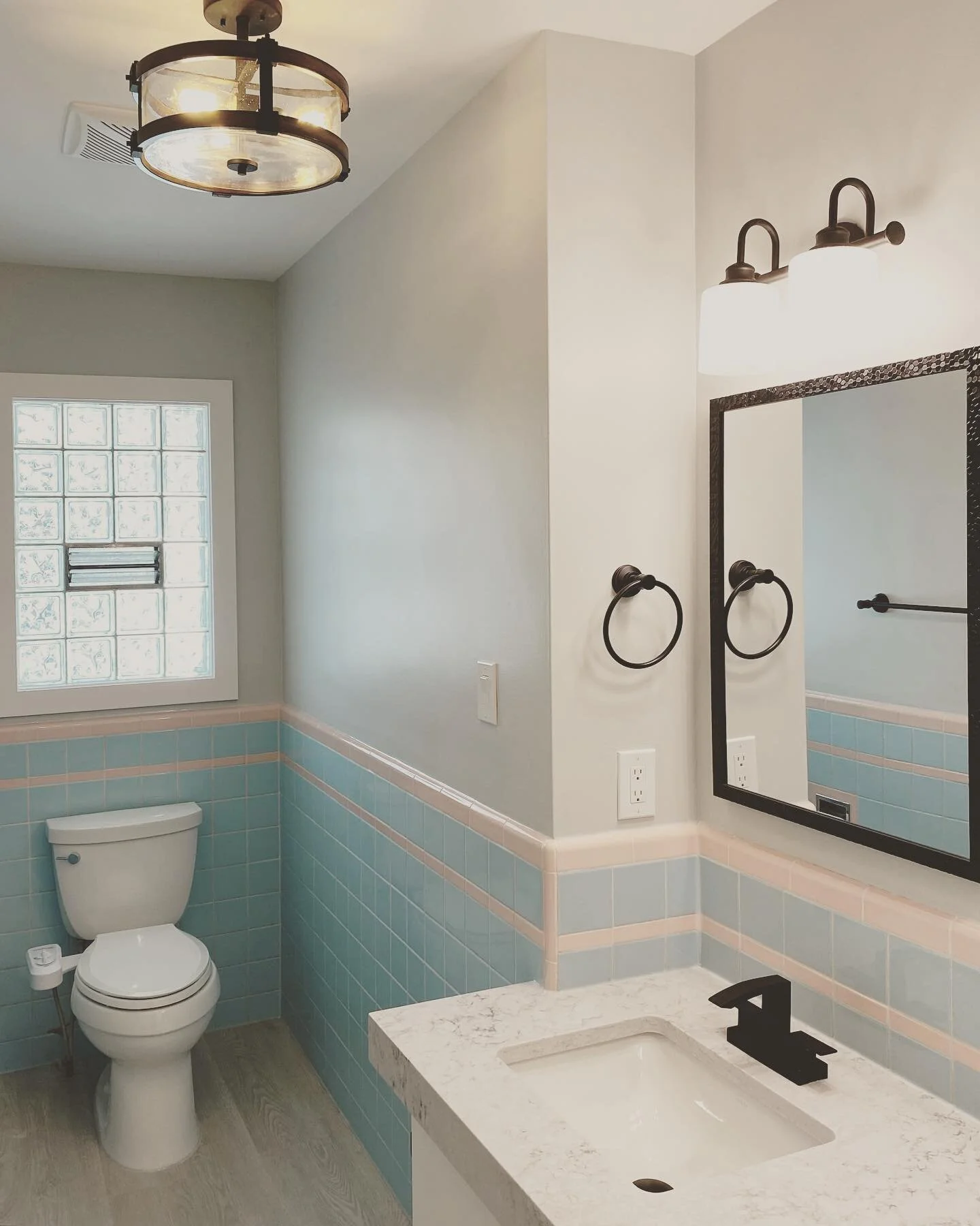 This remix bathroom is now complete &mdash; keeping a bit of the old, adding in some new! 💿 

#bathroomrenovation #bathroomupgrade #yycrenovations #albertarenovations #remix #retrobathroom