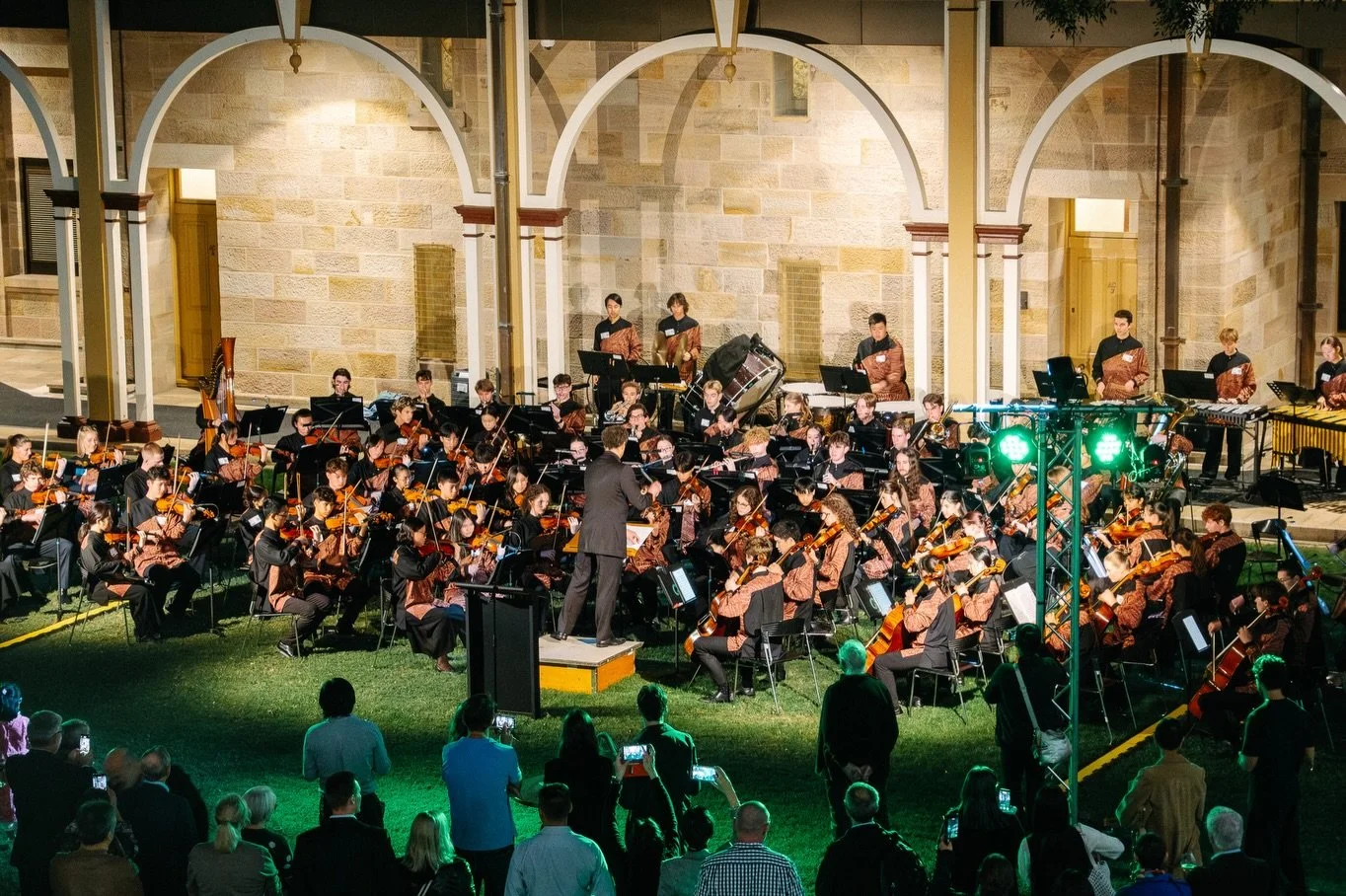 A wonderful evening on Speaker&rsquo;s Green with the Queensland Youth Symphony, conducted by Simon Hewett 🎻🎶

Congratulations to our musicians on a fantastic performance, kicking off our 60th Anniversary celebrations. 

Thank you to Minister for E