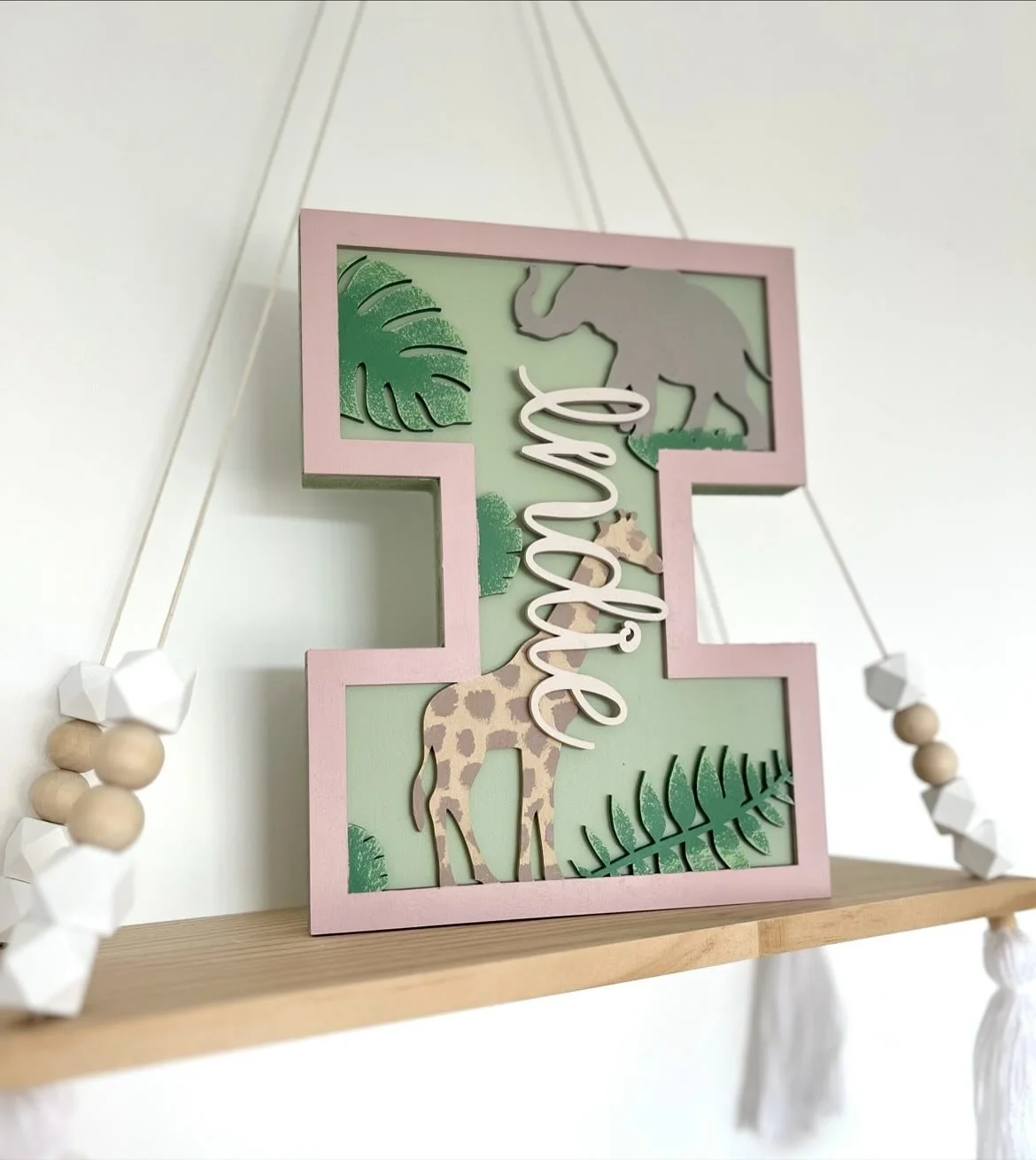 🔎 Safari Letter
🎨 Sage, Dusky Pink
📏 25cm

#safarinursery #pinksafari #giraffenursery #girlsnursery #newbabygift