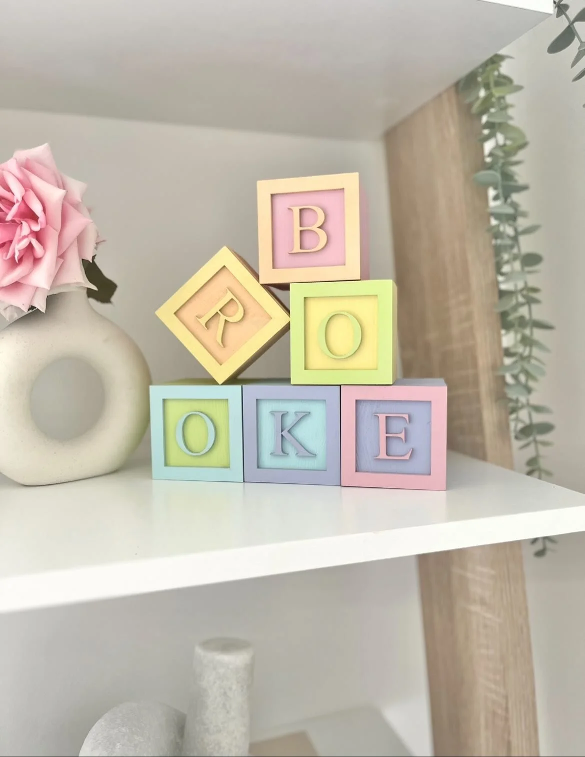 These blocks went absolutely viral on tiktok so it&rsquo;s time we brought them to the grid here too, how stunning are the colours though😍🌈 

🔎 Bordered Blocks
🎨 Pastel Rainbow
📏 7cm 

#babyblocks #nameblocks #rainbownursery