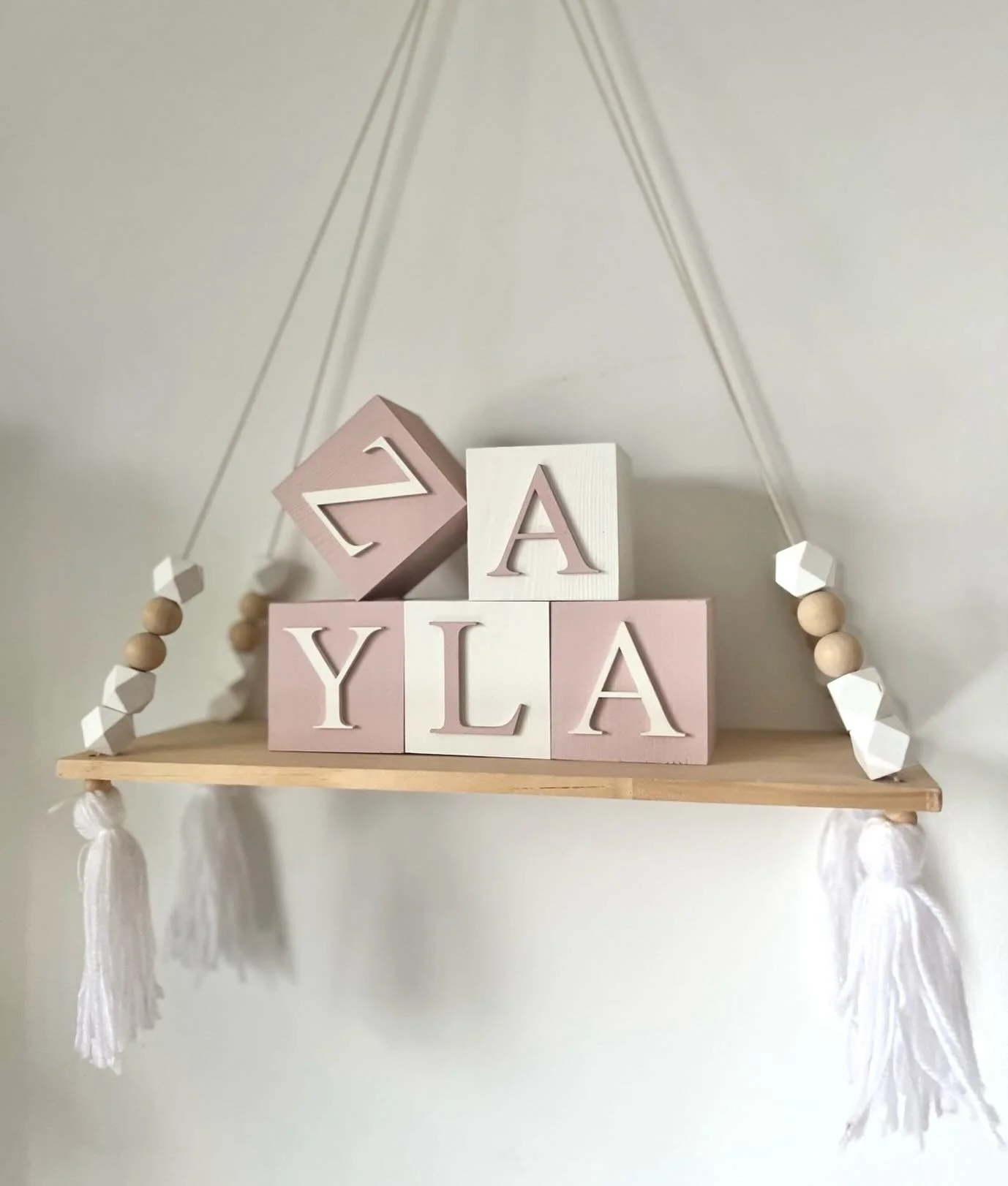 🔎 Blocks
🎨 Dusky Pink, White
📏 7cm 

#babyblocks #nameblocks #babykeepsake #newbabygift #babyshowergiftidea