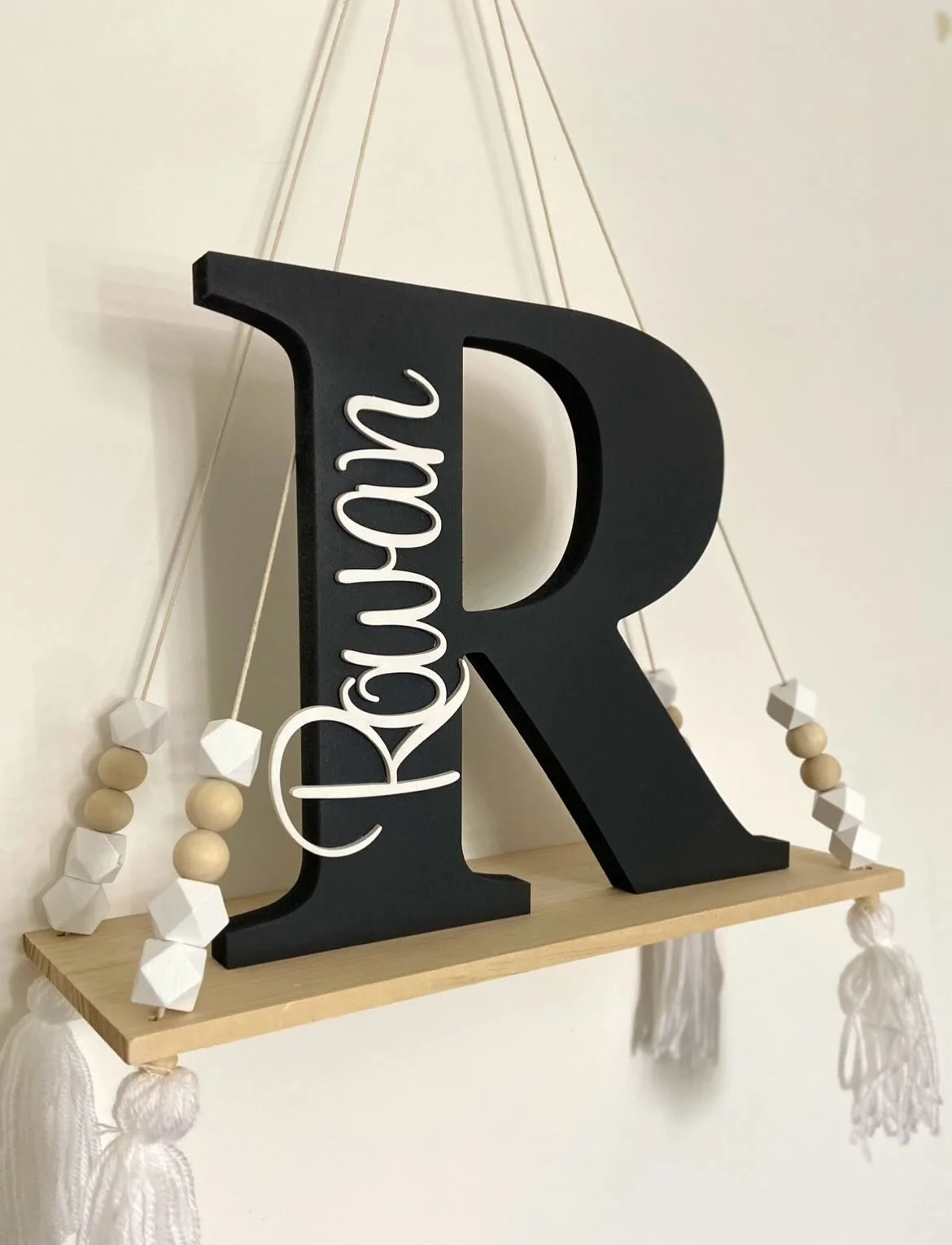 Doesn&rsquo;t always have to be pastel!
How about some monochrome? Something bold to make a statement where it&rsquo;s needed! 

🔎 Large Letter, Blocks
🎨 Black, White
📏 25cm

#monochromenursery #monochromenurserydecor #blacknursery #blacknurseryde