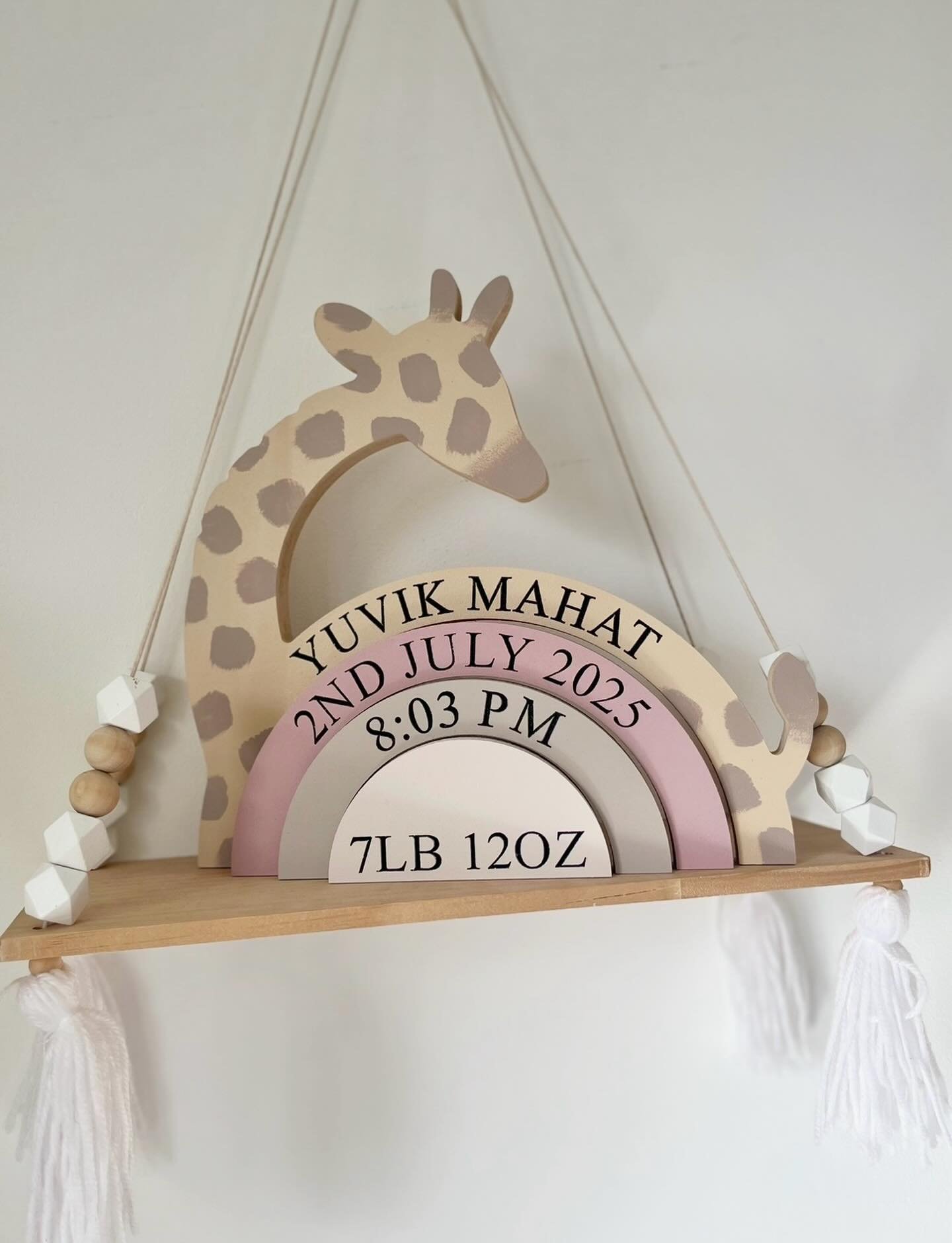 Did you know you can change any section of the stackers colours in the personalisation section when purchasing! 

🔎 Giraffe Stacker 
🎨 Mocha/Giraffe Print (2nd Section Dusky Pink)

#babykeepsake #newbabygift #safarinursery #pinksafari #giraffenurse