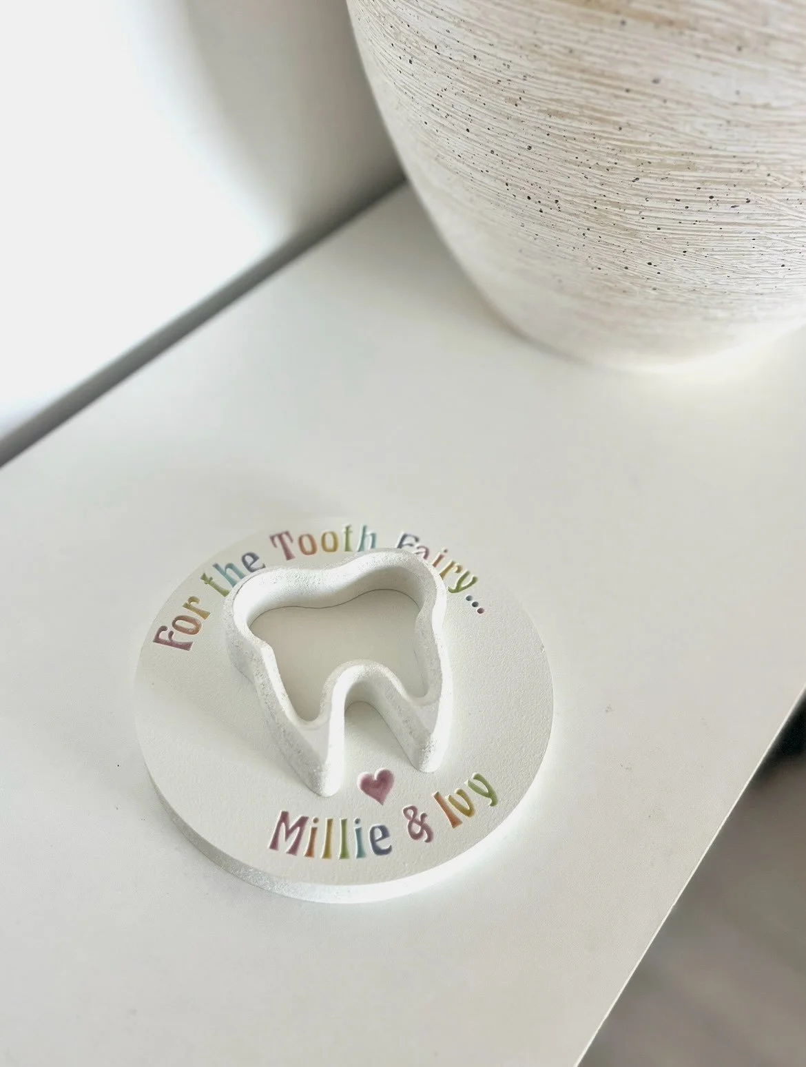 Our newest addition to the keepsakes,
A personalised tooth holder for the tooth fairy🦷🧚&zwj;♀️

Perfect to pop the tooth into at bedtime so it&rsquo;s safe and ready for the tooth fairy over night, instead of rummaging around under the pillows and 