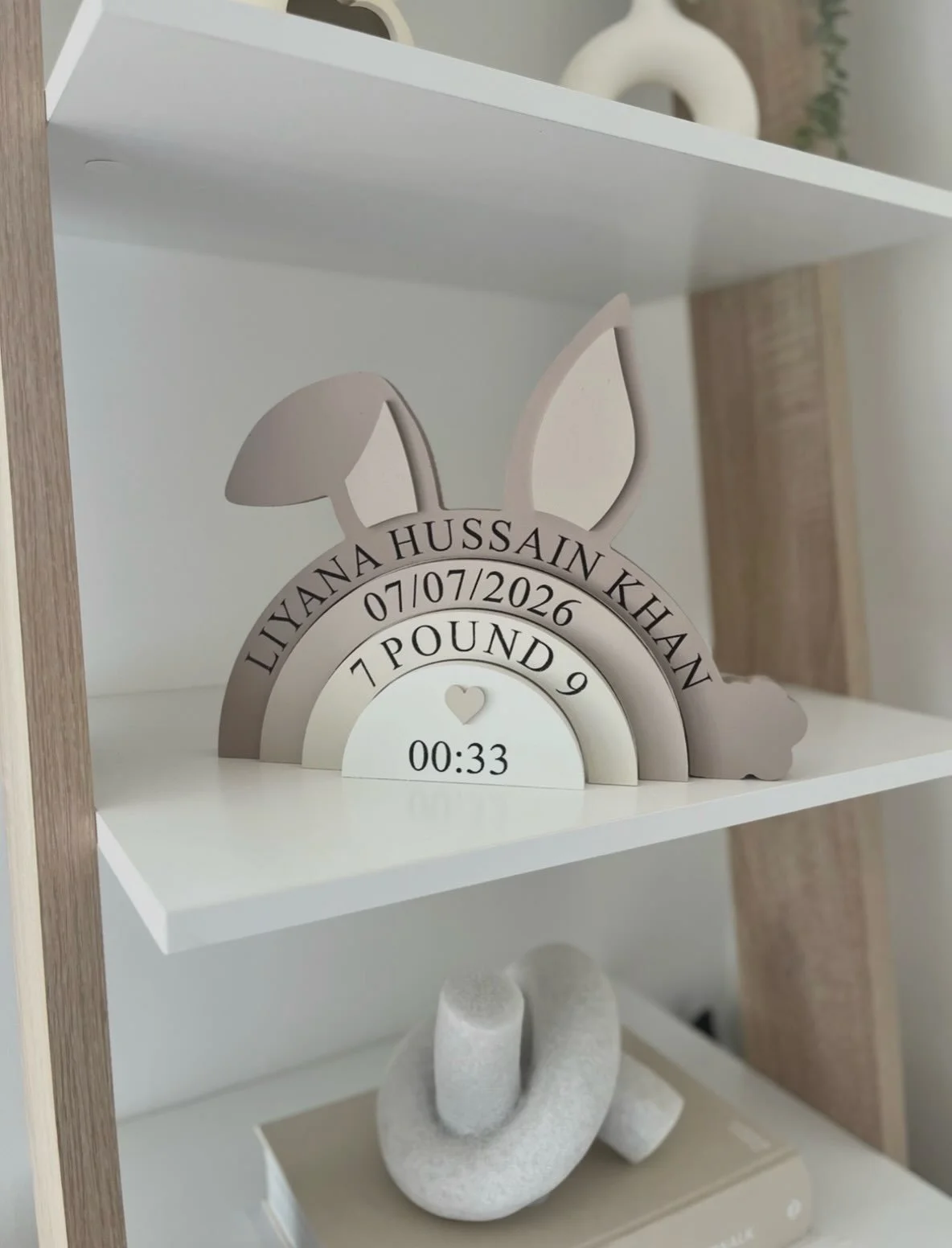 🐇 
We&rsquo;ve finally moved house, it&rsquo;s been abit of a crazy year, but things are slowly returning to normality as much as it can with the kids on yet more school holidays 😂

🔎 Bunny Stacker
🎨 Mocha Combo

#bunnynursery #bunnynurserydecor 