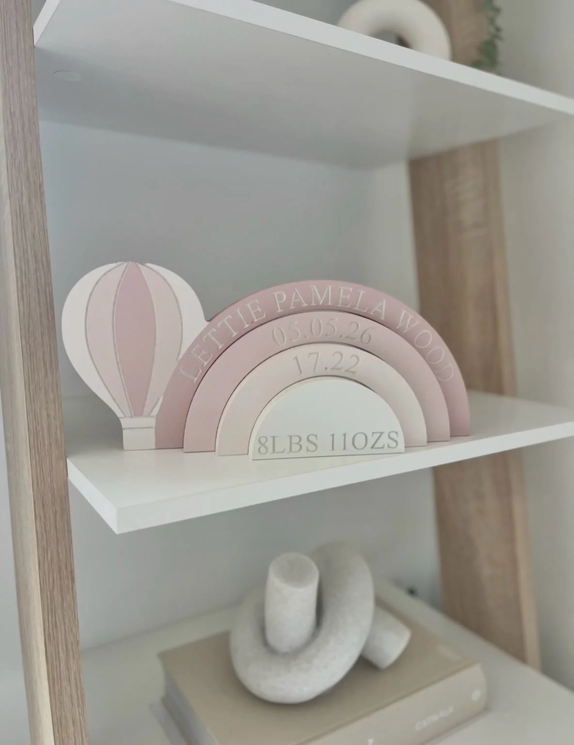 New best seller alert🎈 

It&rsquo;s always been the giraffe🦒, and a good old bear🐻, bow🎀, cloud☁️
Now the hot air balloons are coming in so much I love it and the colour combos your all choosing for them 😍 

🔎 Hot Air Balloon Stacker 
🎨 Dusky 