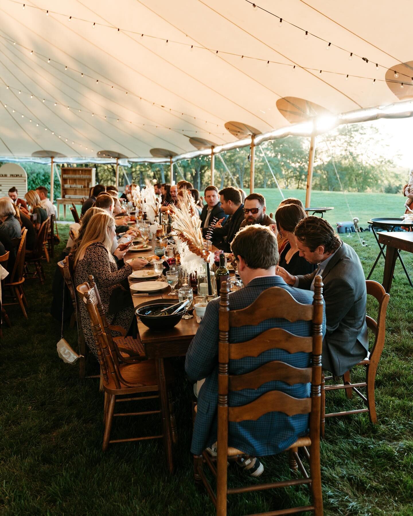 From daytime gathering into moonlit fete. Our handcrafted tables and individually-curated chairs will accompany your guests through your celebration in charming flair and style.
.
@mospeerphotography @elevate.events @laurensiegenthaler @chloe.starzz 