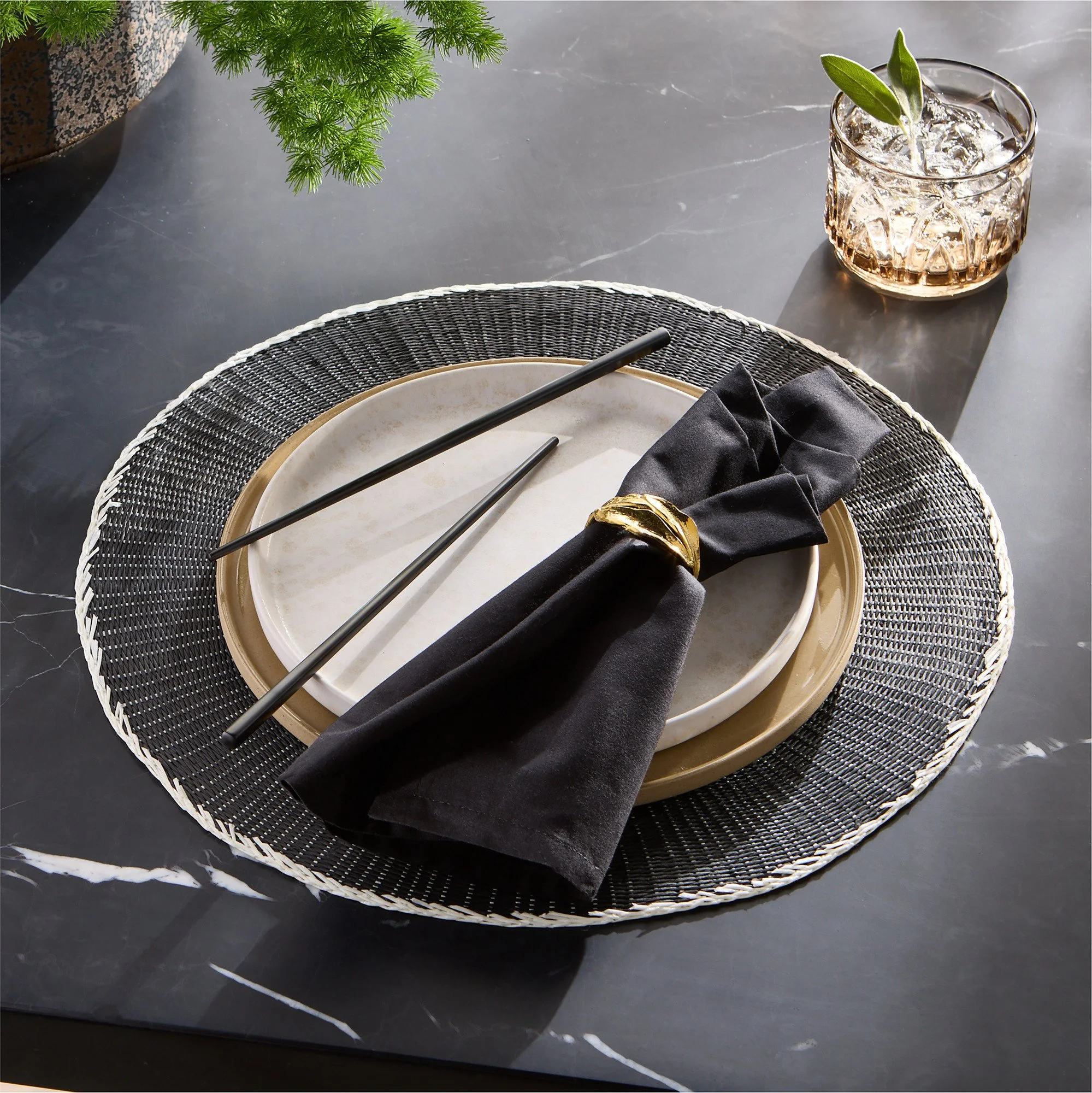 TableLinen4CoreVNF25 copy.jpg