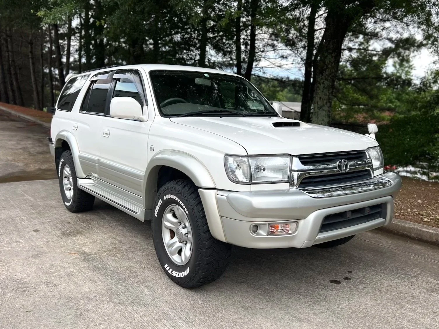 2000 Toyota Hilux Surf SSR-X KDN185 - PENDING SALE