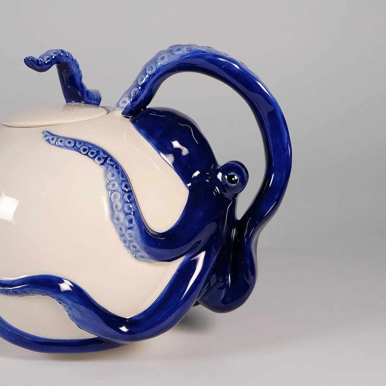 Octopus Tea Pot - Ceramic Blue Sky Tea Pot