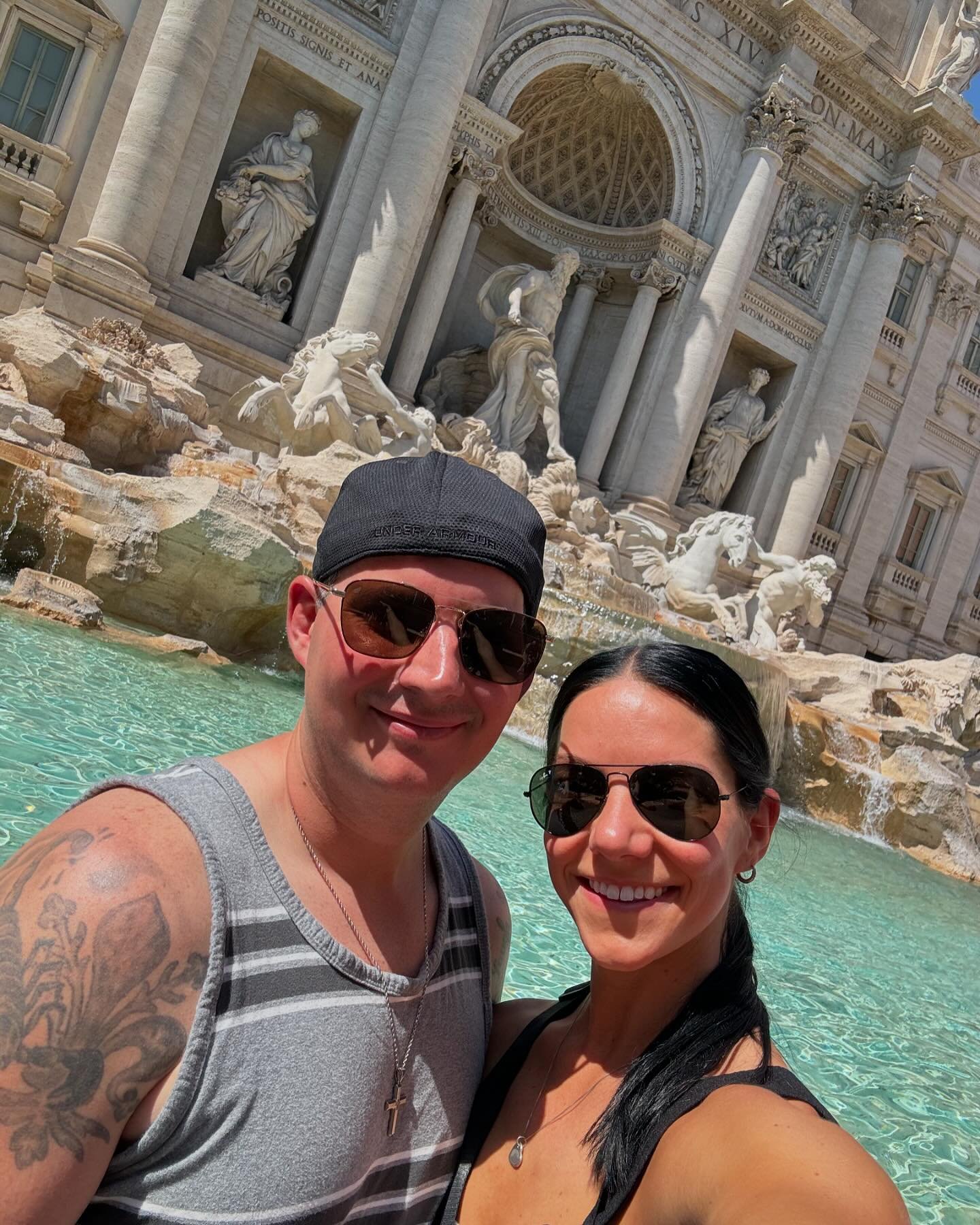 More from @rachleighh honeymoon! This is them in my favorite city, Roma! 🇮🇹