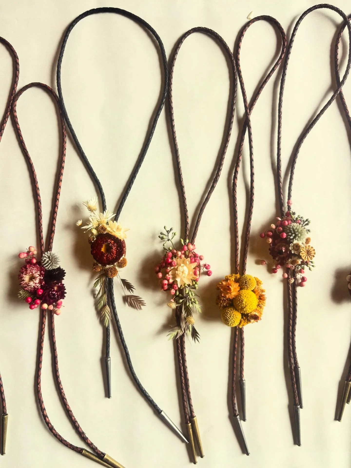 Had the pleasure of adorning the boys with some botanical bolos for a friends wedding. Sadly I could not attend the shenanigans because I was booked up with events, but I like to believe I got to boogie w my pals through the spirit of the bolos 😜

.