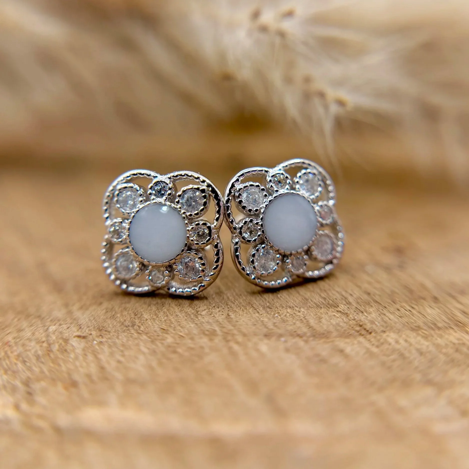 Ivory Blooms E2