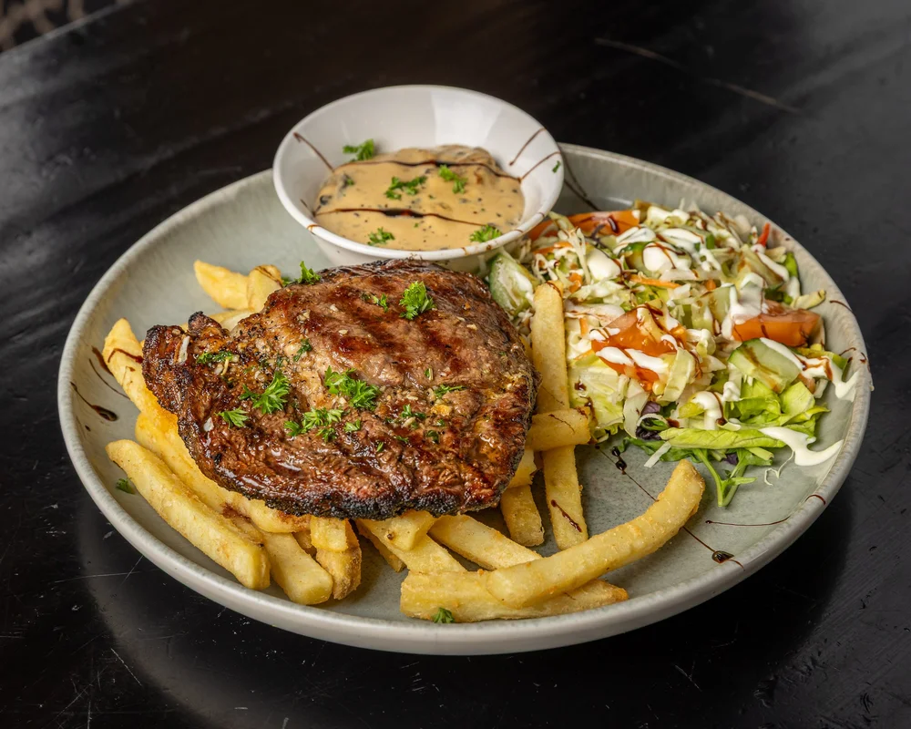 Steak and chips at The Kingslander, Kingsland