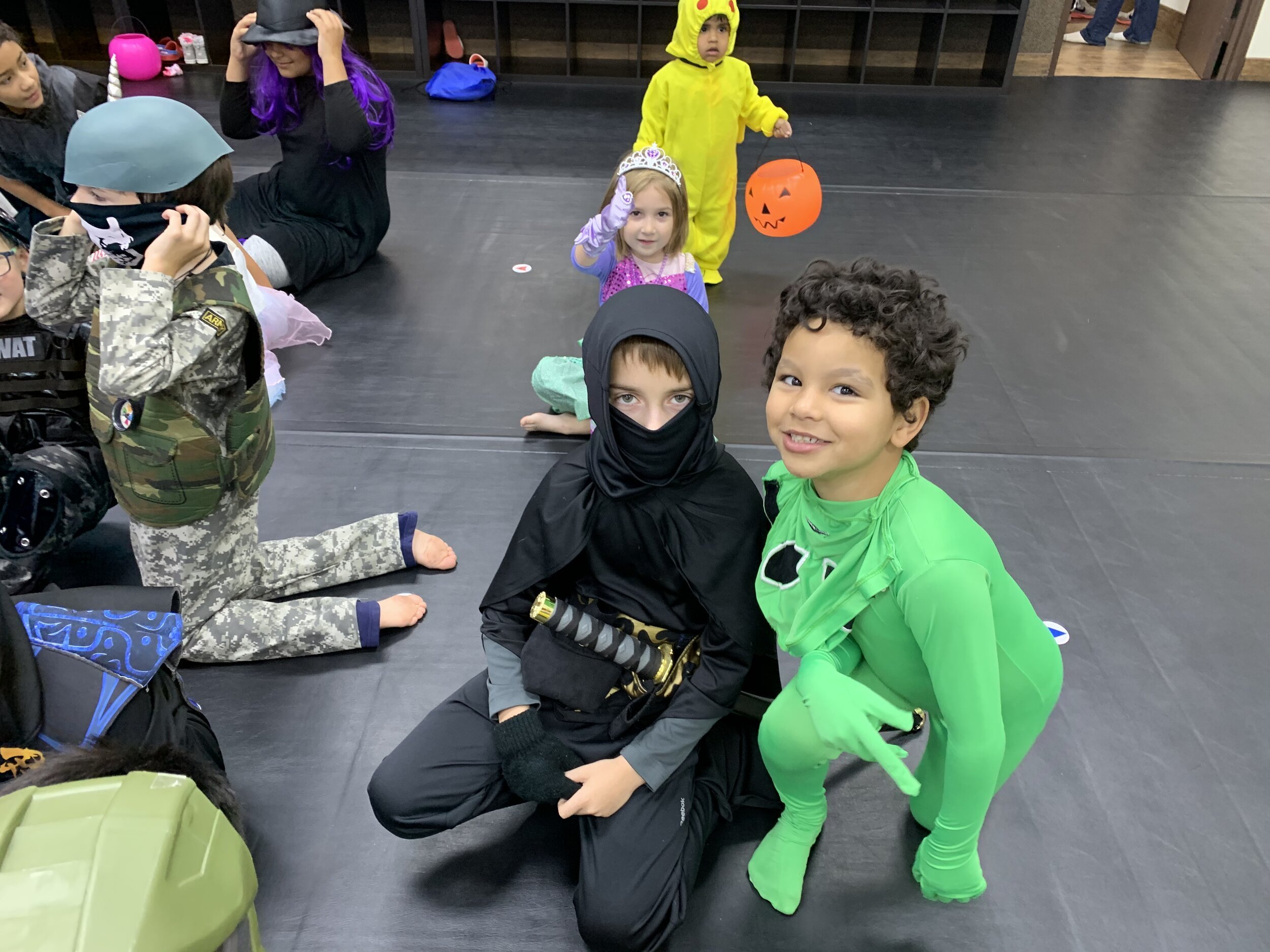 spicars-martial-arts-southlake-halloween-costume-party00018.jpeg