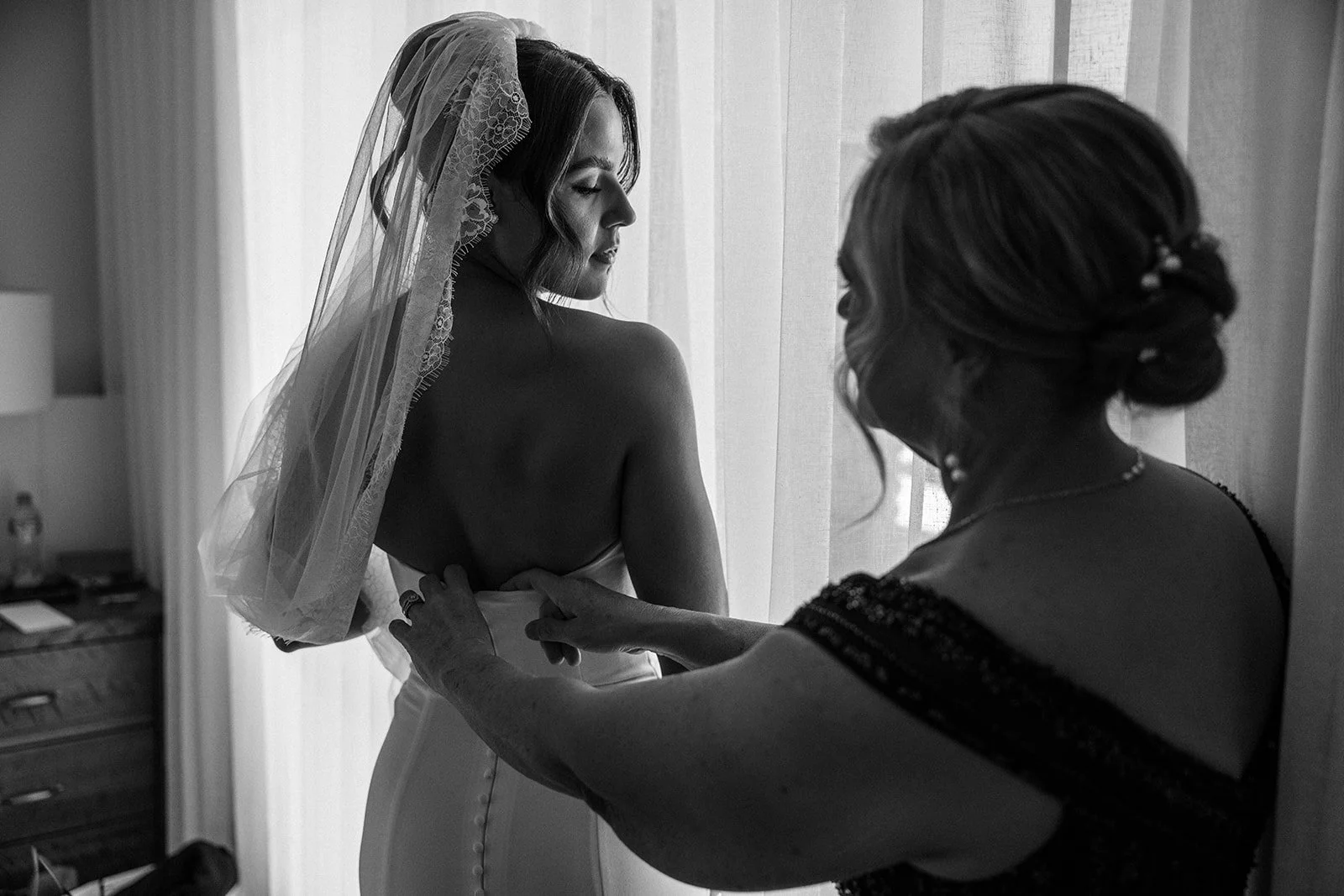 The Window Effect: How Natural Light Transforms Your Getting-Ready Wedding Photos