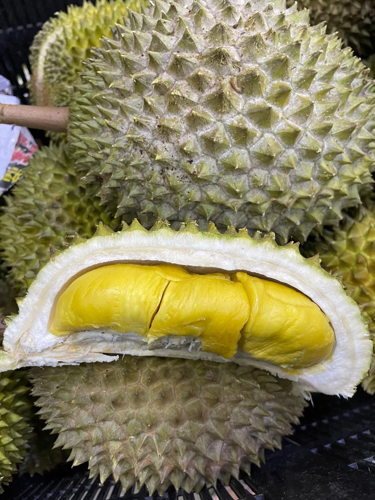🍈 Top 10 Health Benefits of Eating Durian (Backed by Science)