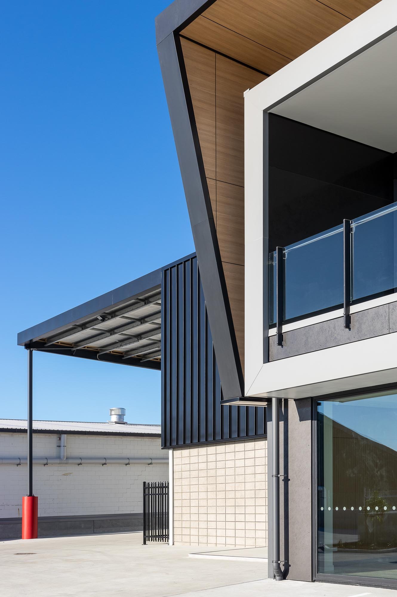 Steelfort Distribution Centre & Showroom — ASC Architects