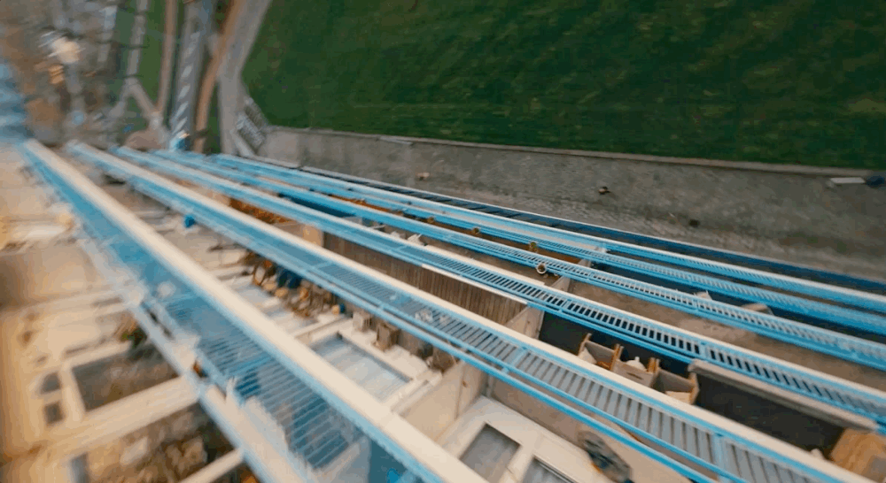 DRON2.gif