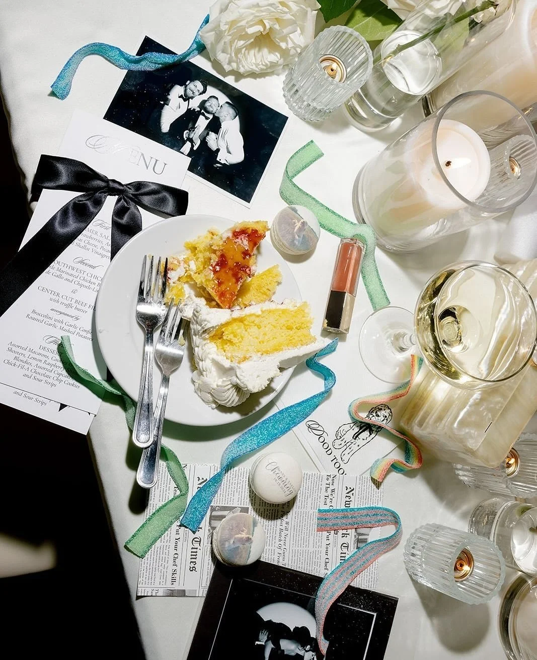 portrait lounge - keychains - glitter photo - magnets - studio - spotlight photo booth, red carpet houston photo booth co. wedding trends, national luxury-wedding-photo-booth-the-corinthian-houston-tx-thee astorian- chateau nouvelle - la terasse - bo