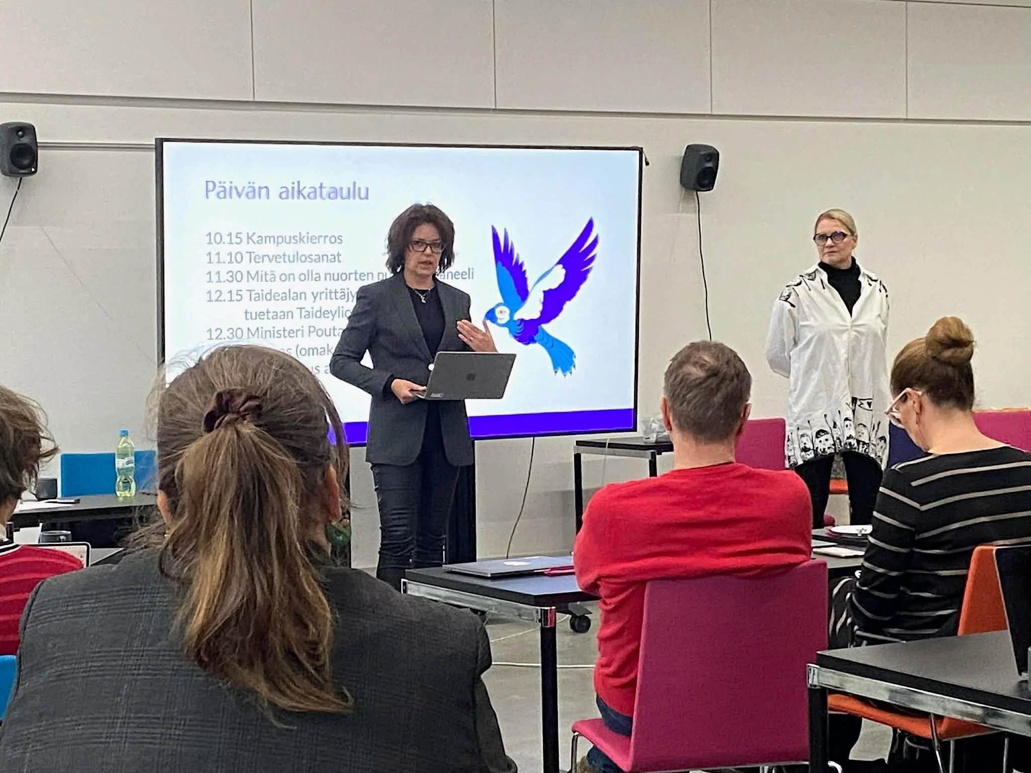 Taideyliopiston Hautomo esillä Kulta ry.:n 