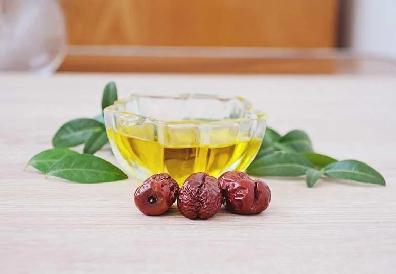 Cleansing with Jojoba Oil Transform Your Skincare Routine