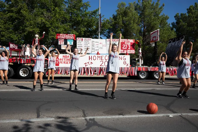 Homecoming parade celebrates NMSU's past and alumni