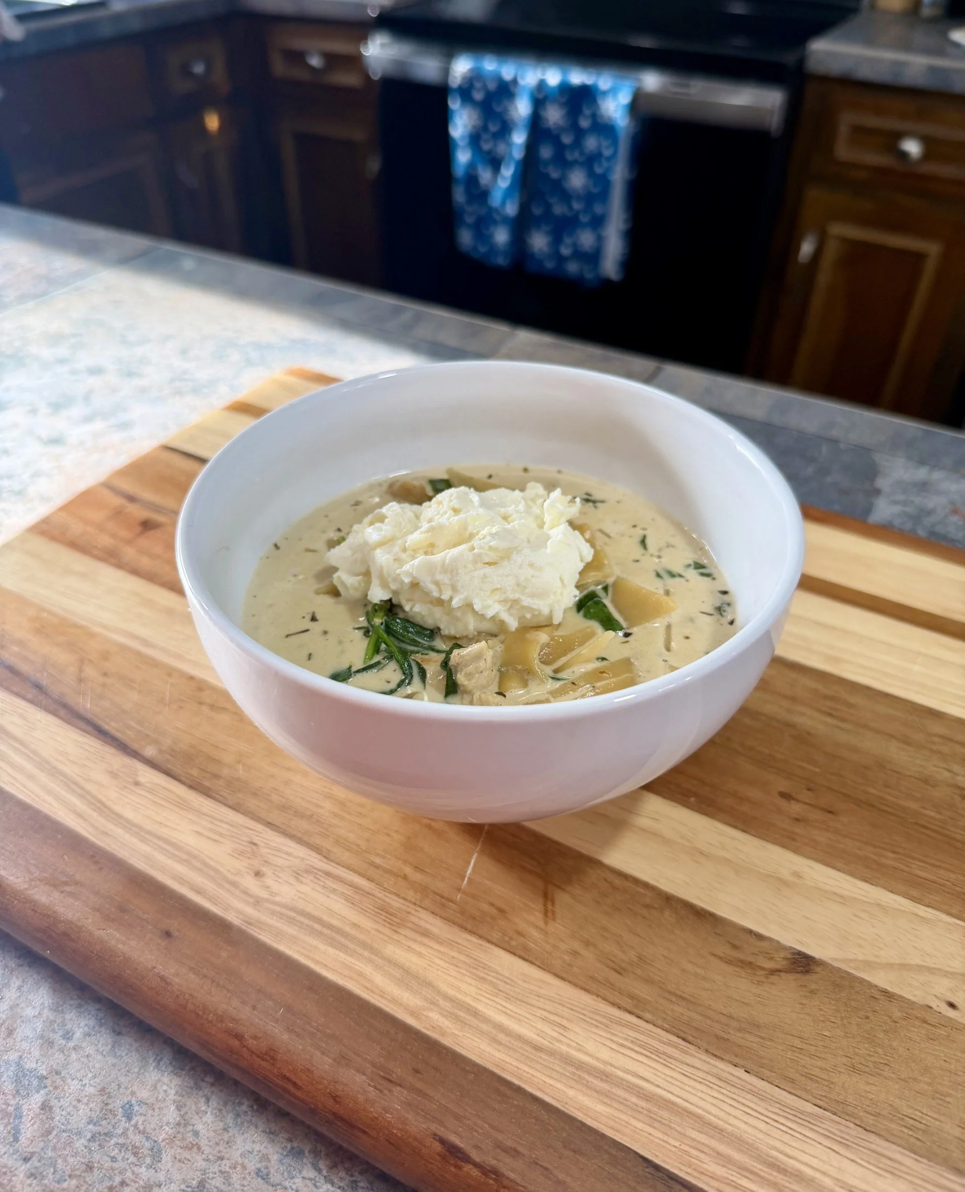 White Chicken &amp; Spinach Lasagna Soup