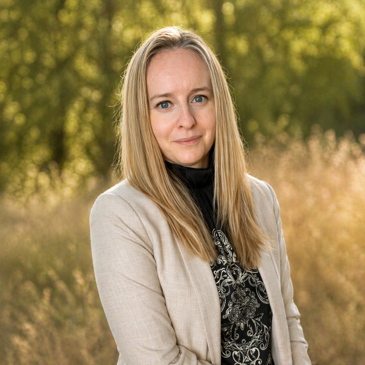 Lori Dunne, Therapist 