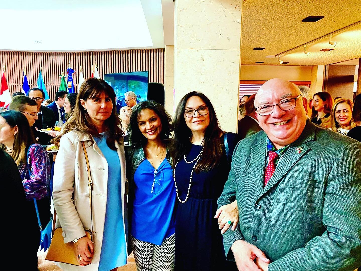 Opening Gala reception of the Latin American Film Festival held at the Embassy of Cuba in Ottawa. 
Event organized by the Embassies of the Latin American Countries in Canada (Grula Canada). 
Films will be screened at the Universit&eacute; Saint-Paul 