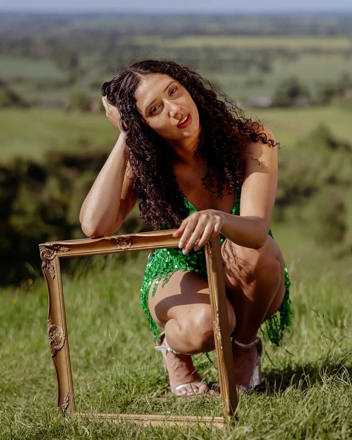I absolutely love these photos - Photoshoot with my beautiful bestie Micia back in May 💚🤍✨⭐🌿☀️