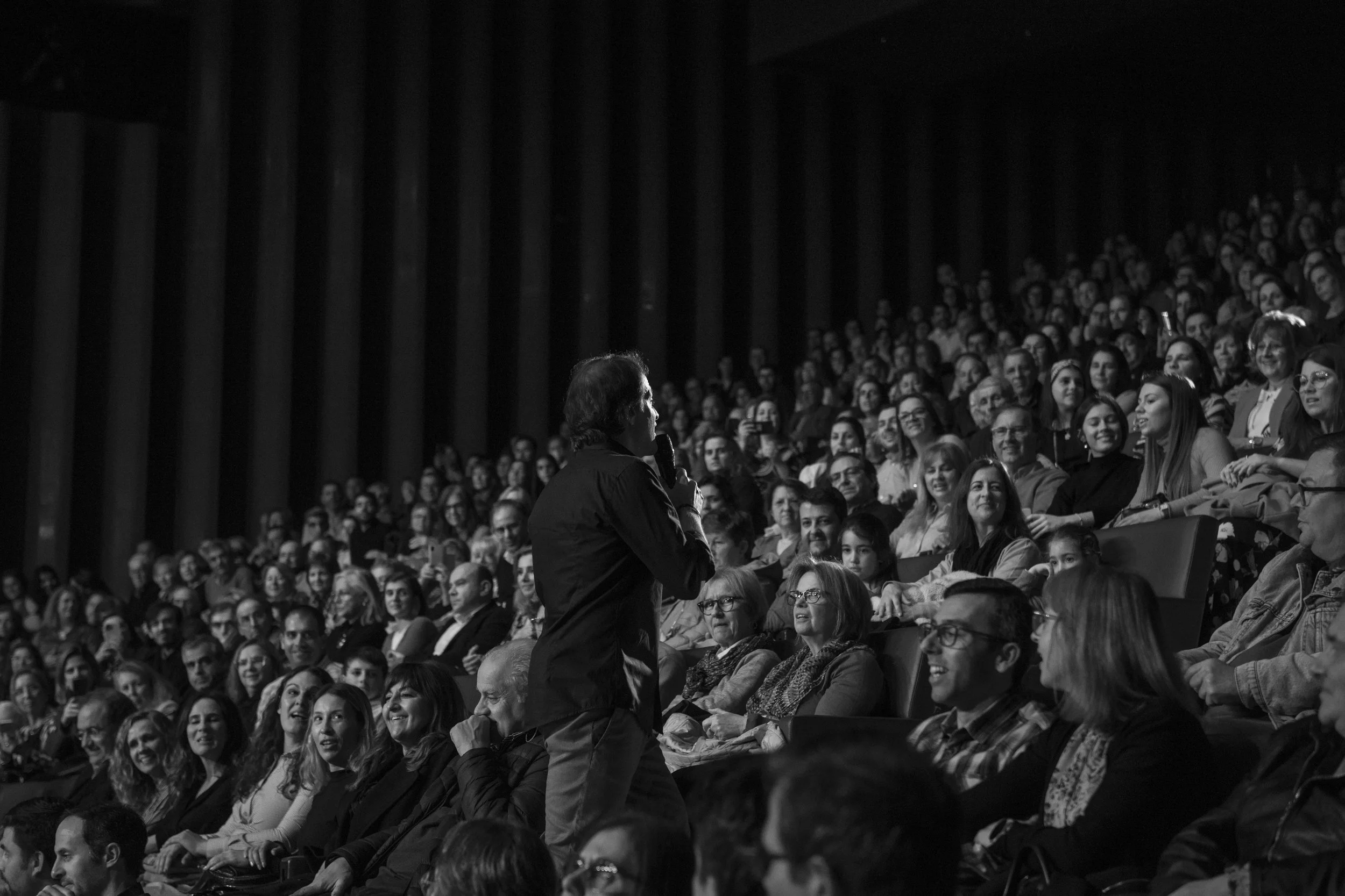 André Sardet, ÁTOA, D.A.M.A, Diogo Piçarra, João Pedro Pais, Luís Trigacheiro, Marisa Liz, Miguel Araújo (e muito mais) em espetáculo solidário!