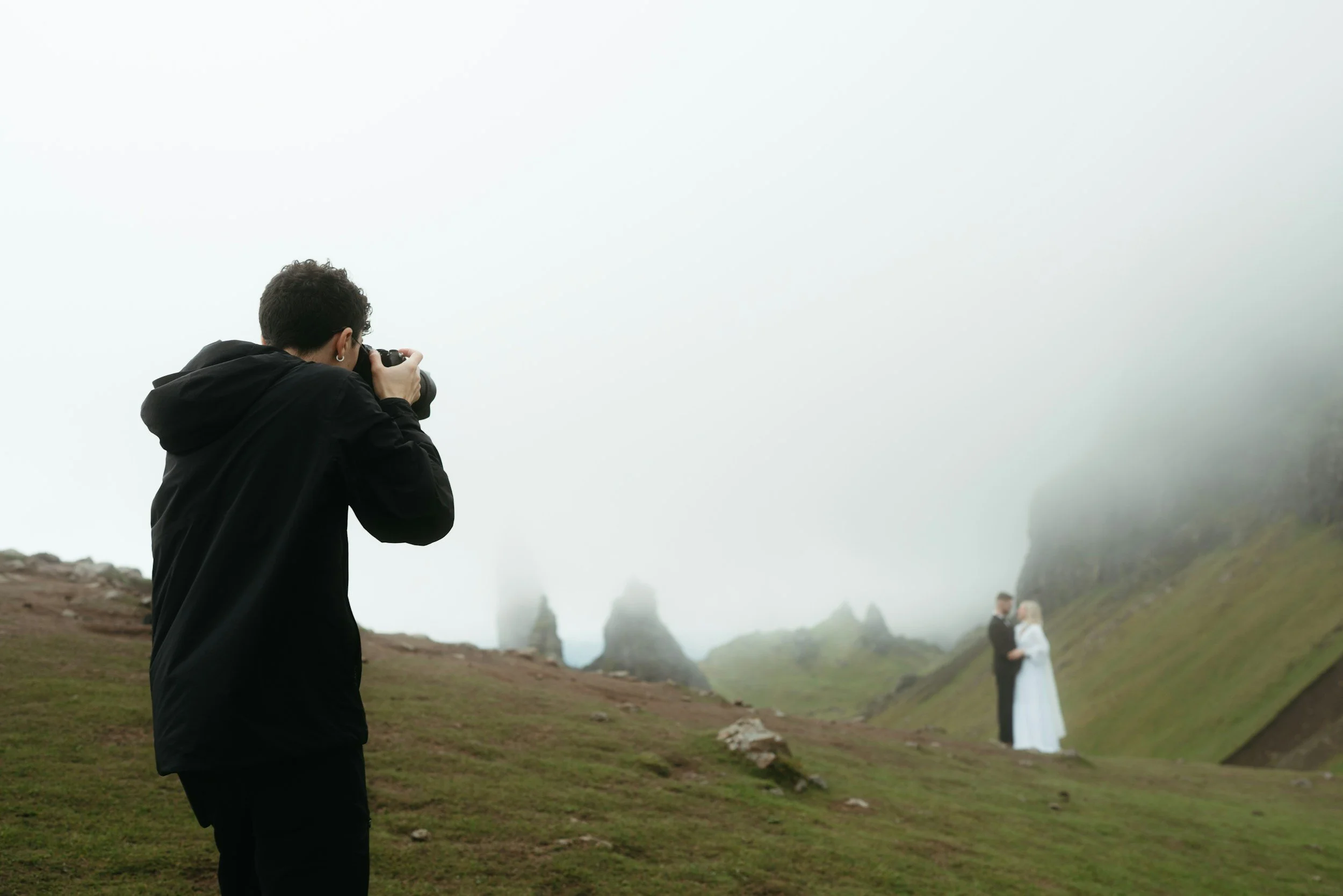 How to Learn Wedding Photography: A Professional Path to Mastery in 2026