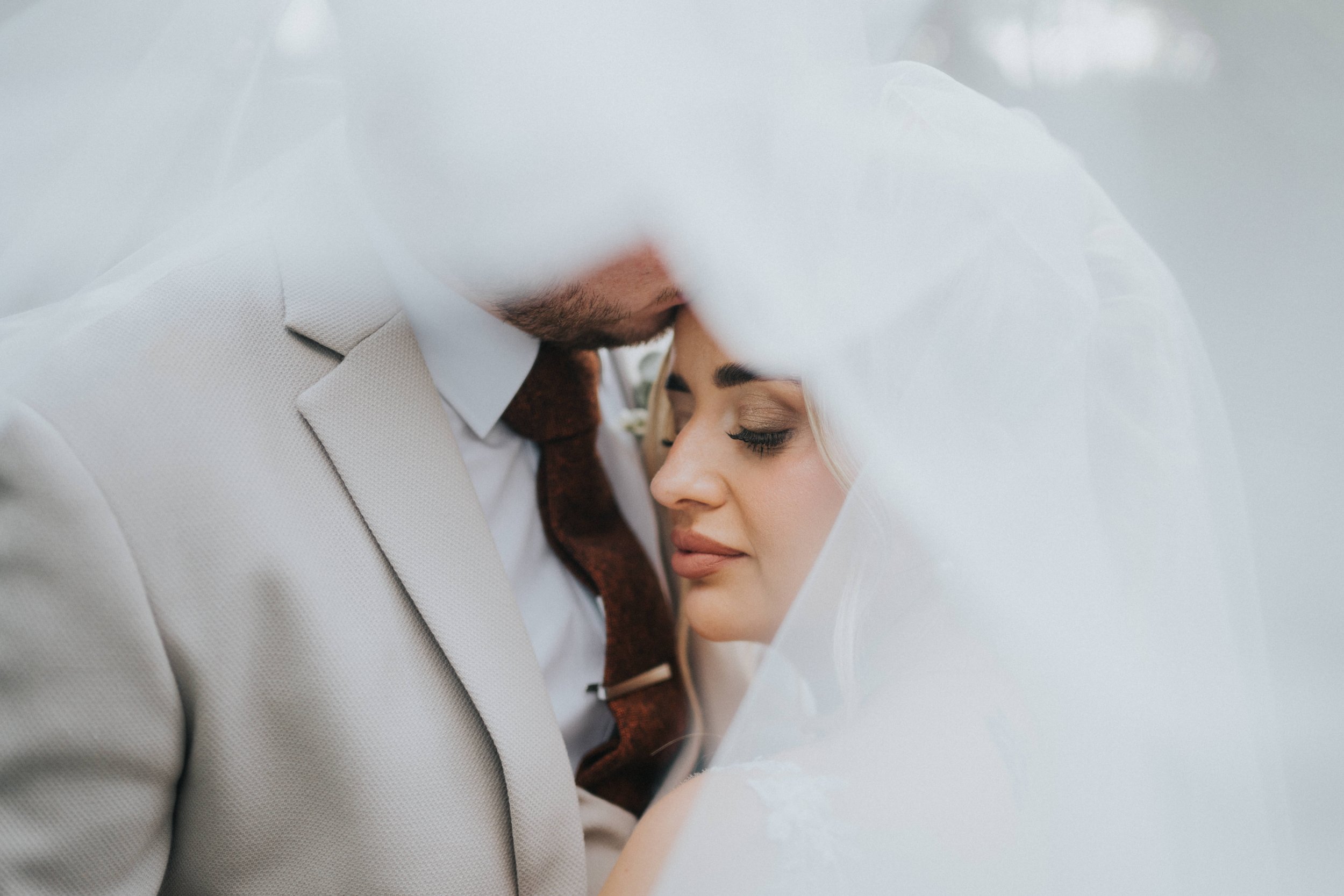 Editorial Wedding Photography Style Guide: Mastering the High-End Aesthetic in 2026
