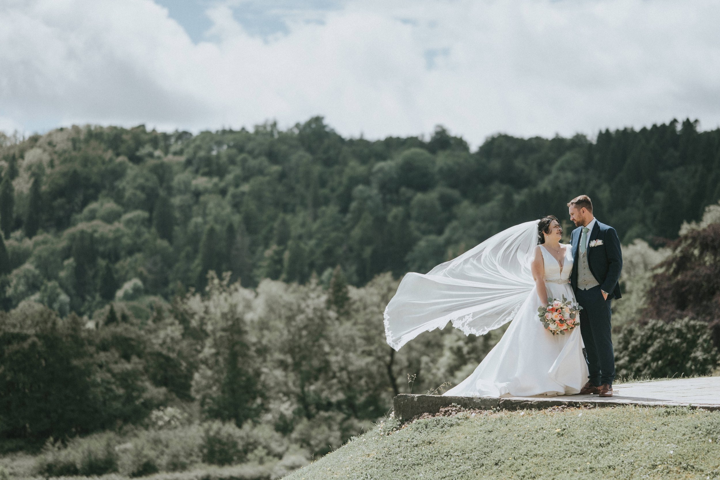 How to Handle Wedding Photography Inquiries with Confidence