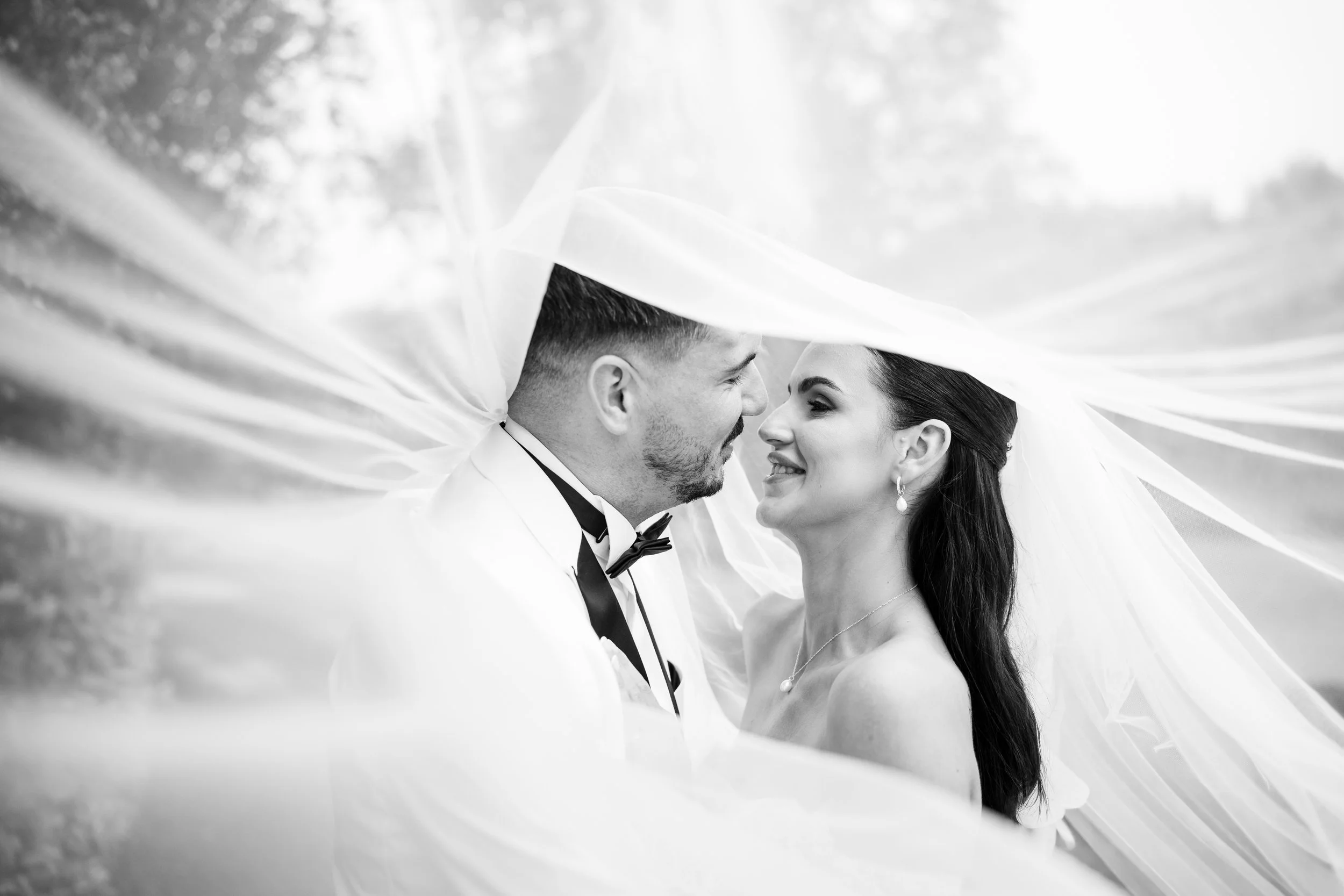 Attracting High-End Wedding Clients: Photographer's Guide