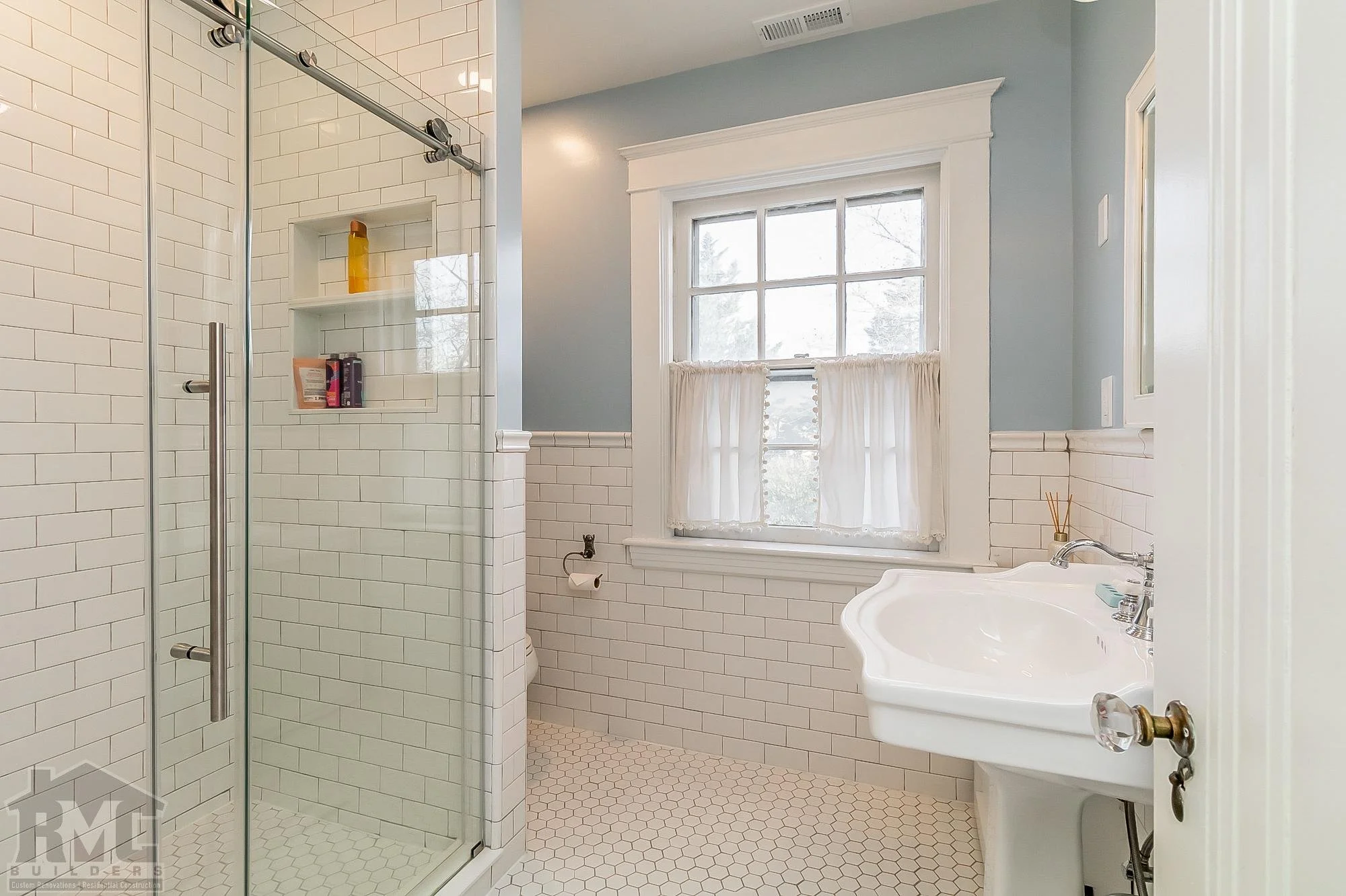 602 Somerset Rd001.jpg