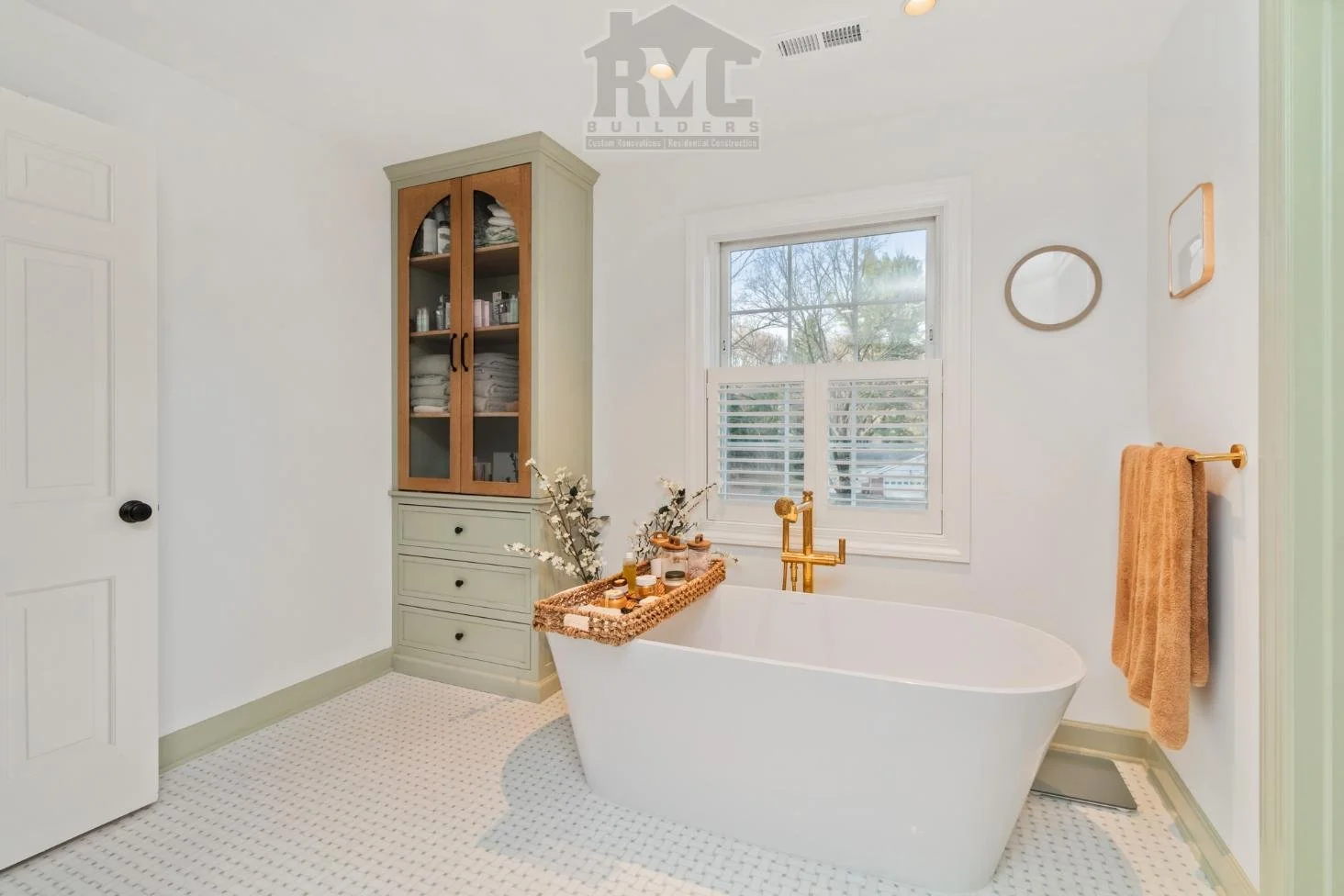 Midcrest Ct Compl Reno_016.jpg